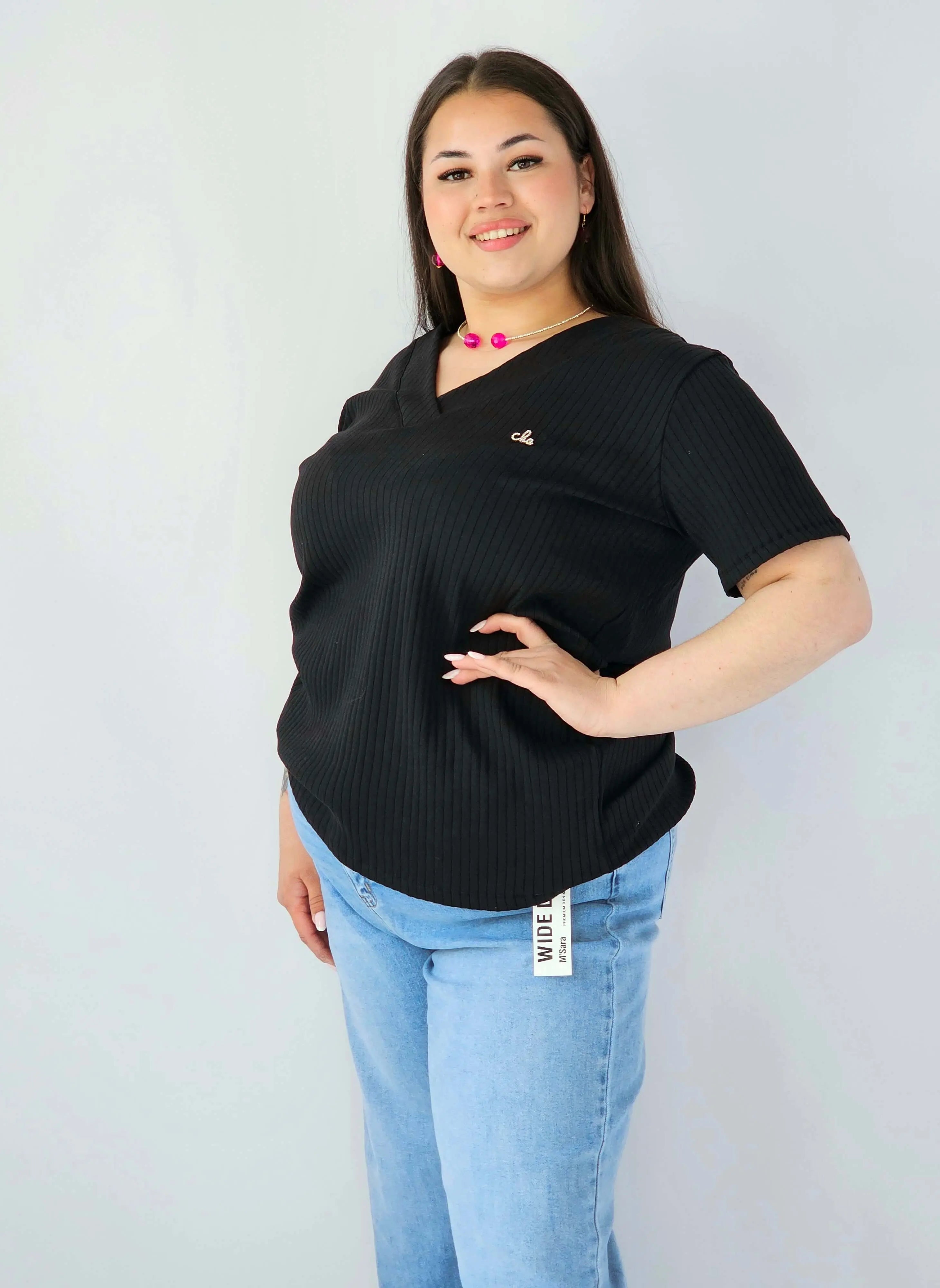 Bluzka Plus Size Prążkowana Z Dekoltem V I Krótkim Rękawem Stylowa XL