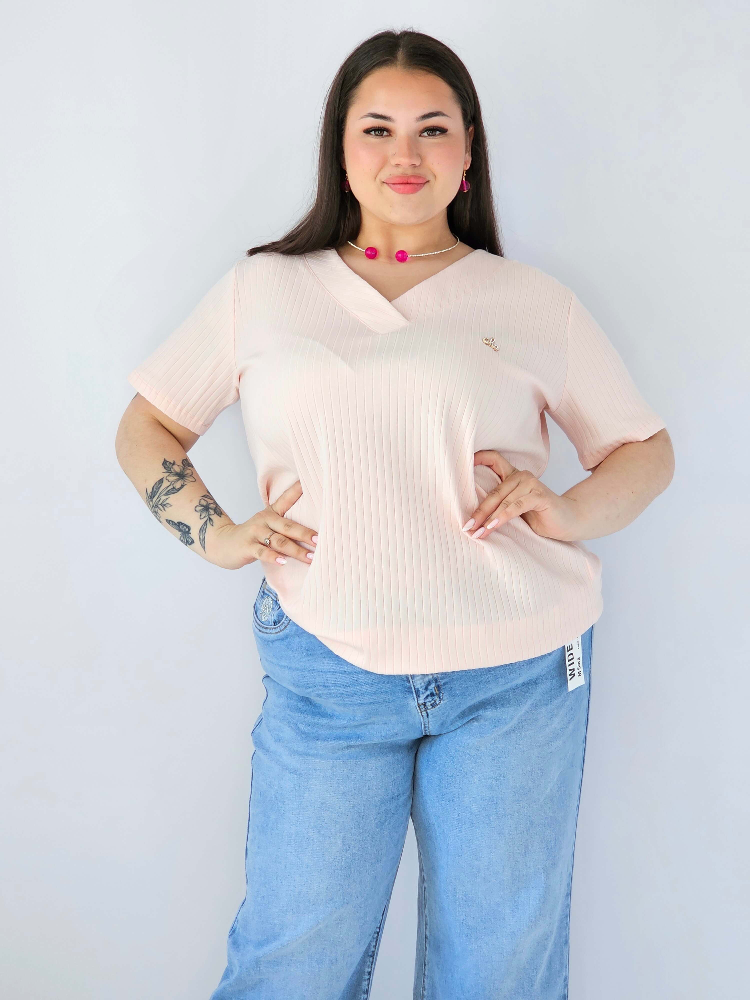 Bluzka Plus Size Prążkowana Z Dekoltem V I Krótkim Rękawem Stylowa XL