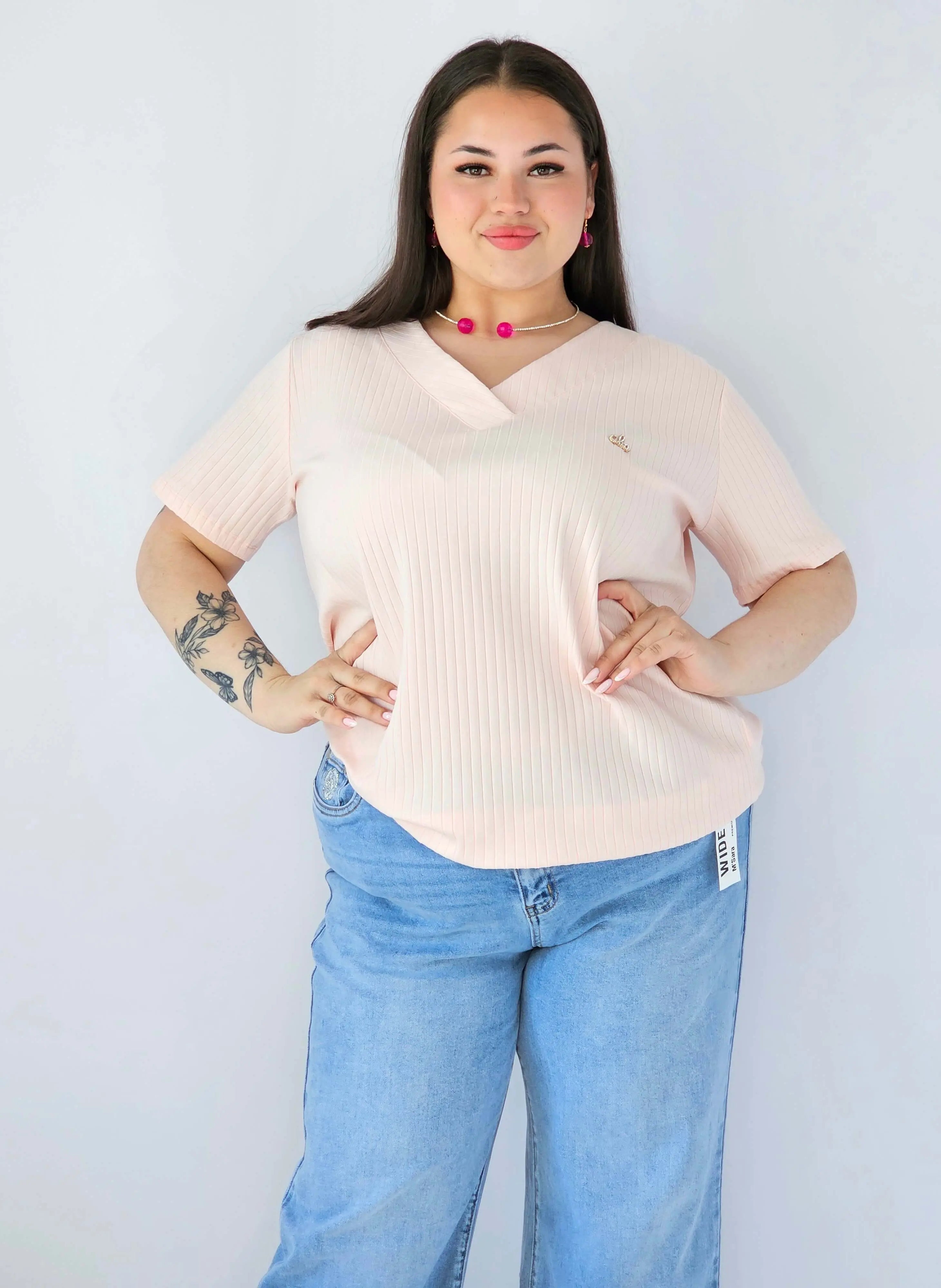 Bluzka Plus Size Prążkowana Z Dekoltem V I Krótkim Rękawem Stylowa XL