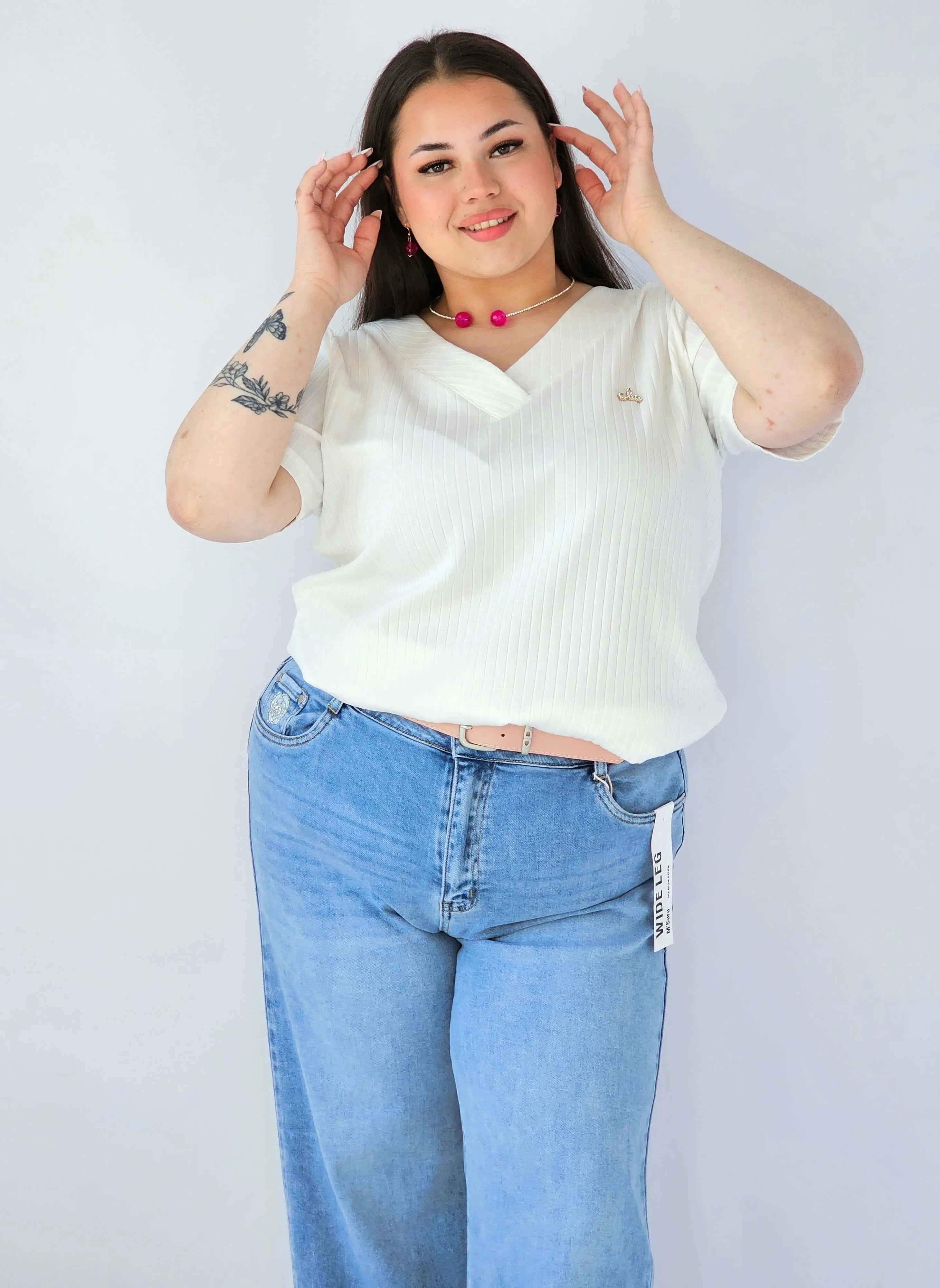 Bluzka Plus Size Prążkowana Z Dekoltem V I Krótkim Rękawem Stylowa XL