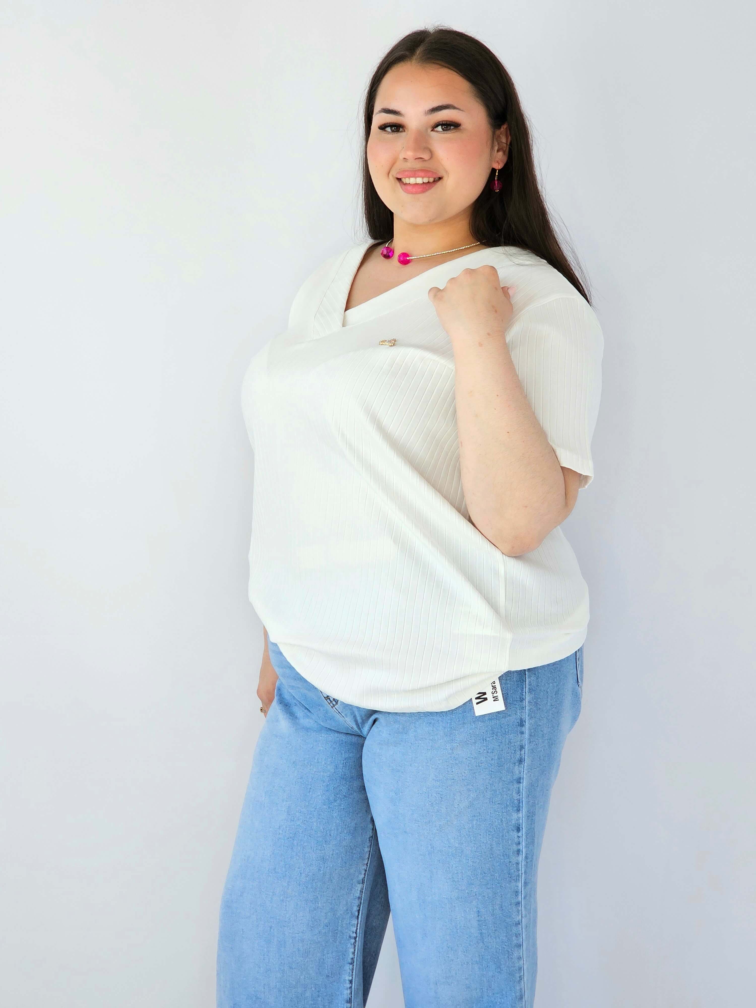 Bluzka Plus Size Prążkowana Z Dekoltem V I Krótkim Rękawem Stylowa XL