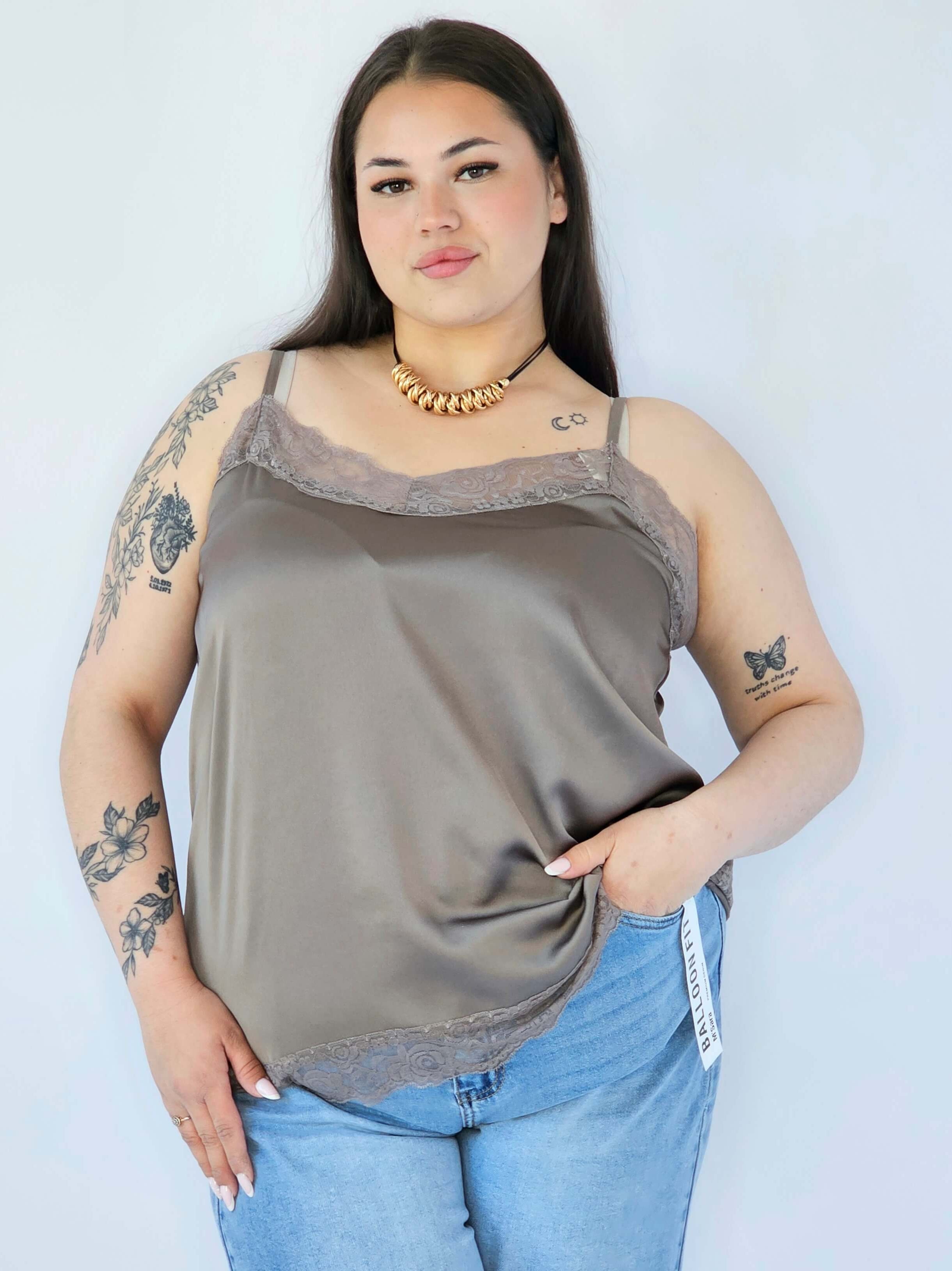 Bluzka Plus Size Satynowa Na Ramiączkach Z Koronką Elegancka XXL Stylowa XL