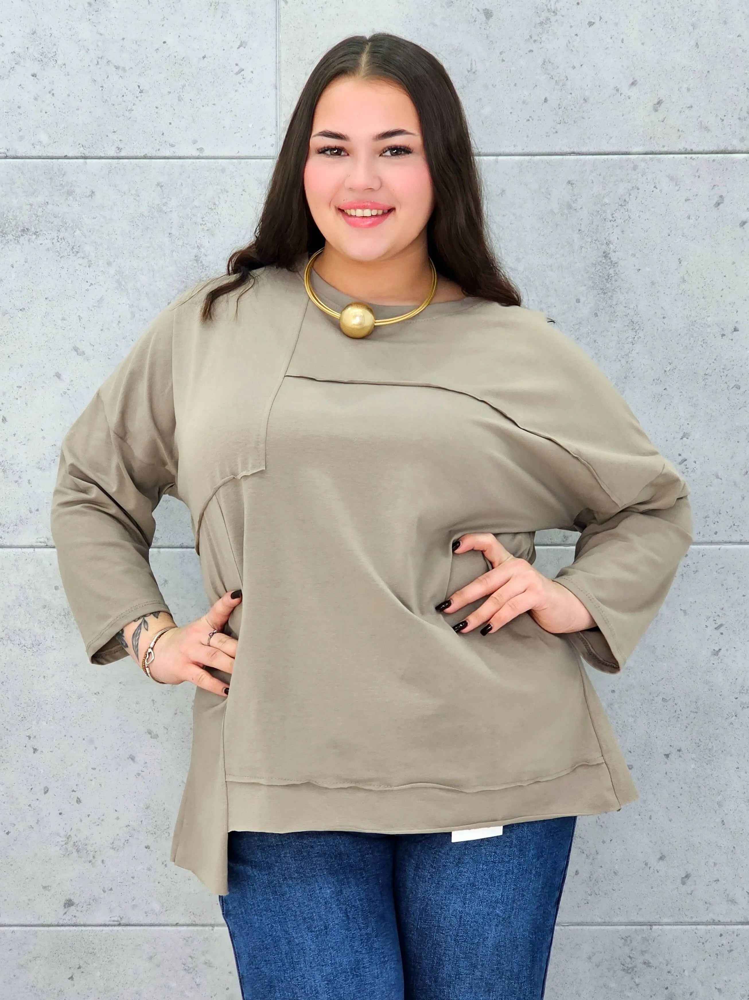 Bluzka Plus Size StylowaXL – Klasyka i Komfort w Nowoczesnym Stylu dla Kobiet XXL - Stylowa XL