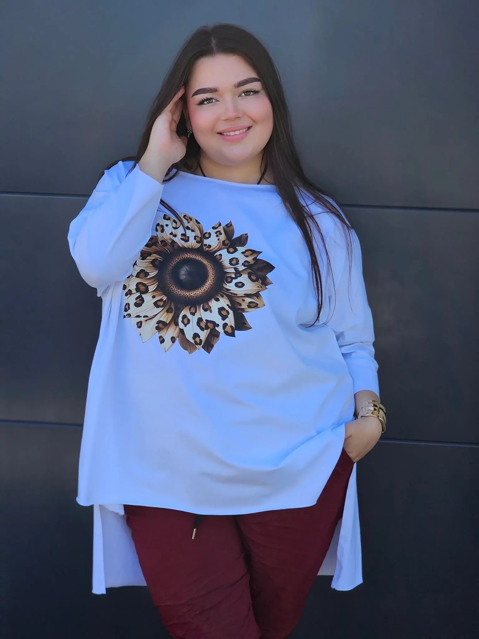 Bluzka Plus Size StylowaXL – Letnia Energia i Drapieżny Styl dla Kobiet XXL Stylowa XL