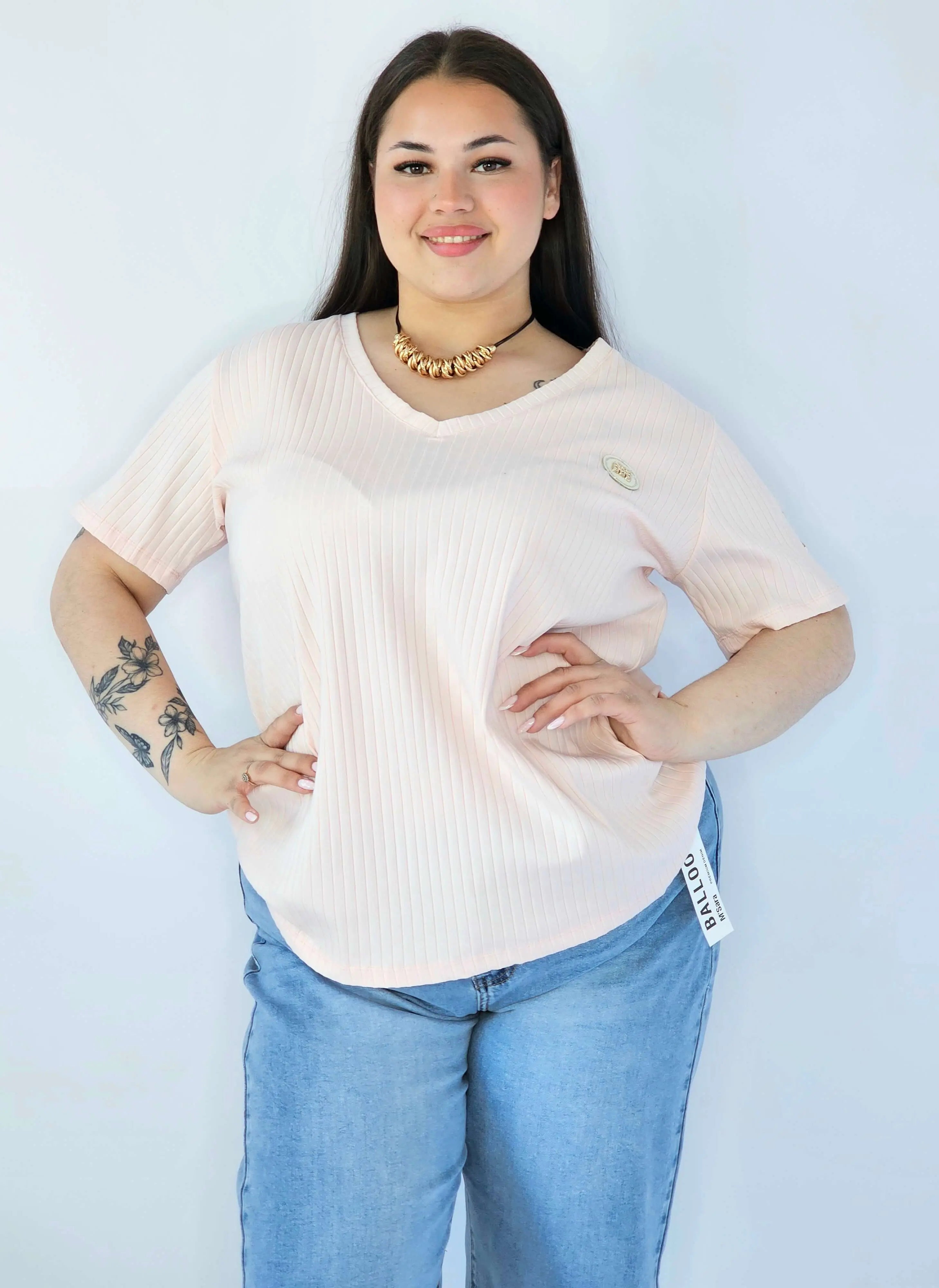 Bluzka Plus Size Z Dekoltem V I Ozdobną Aplikacją Stylowa XL