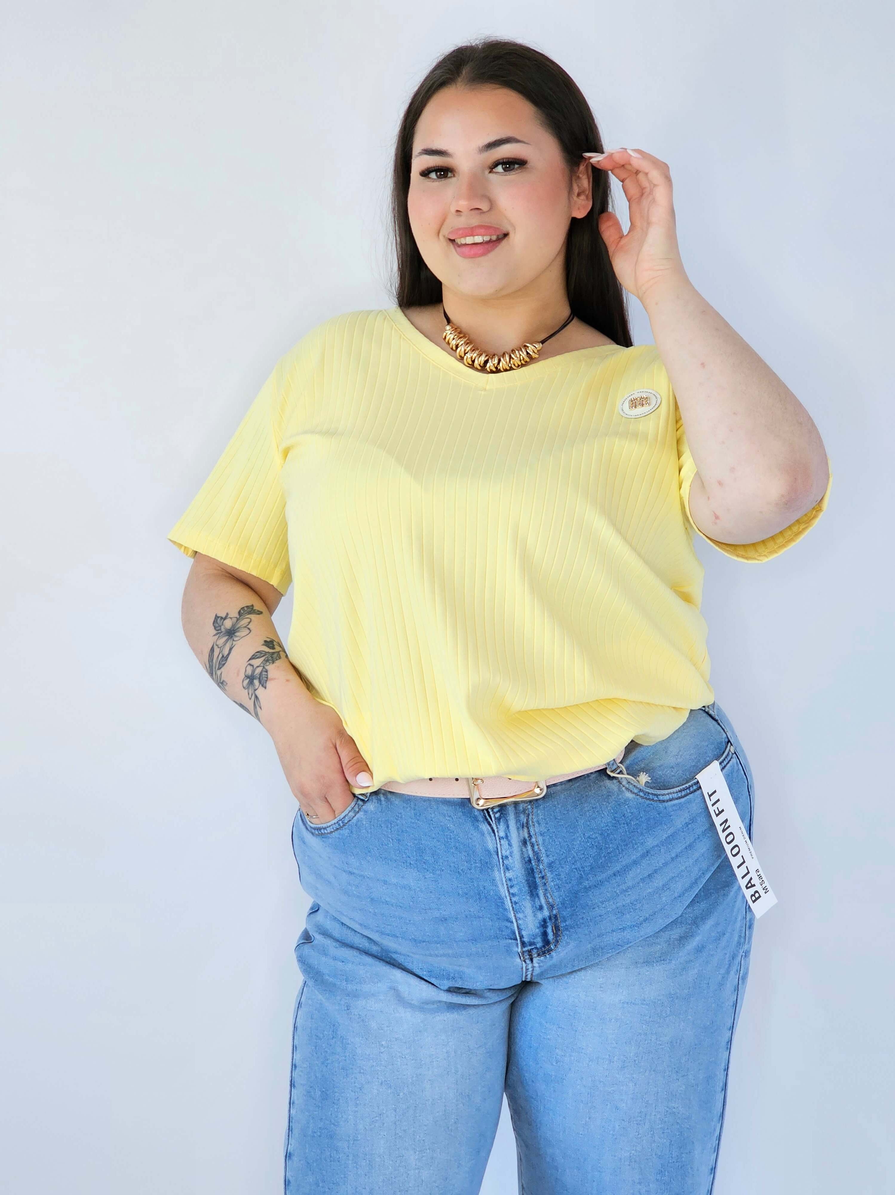 Bluzka Plus Size Z Dekoltem V I Ozdobną Aplikacją Stylowa XL
