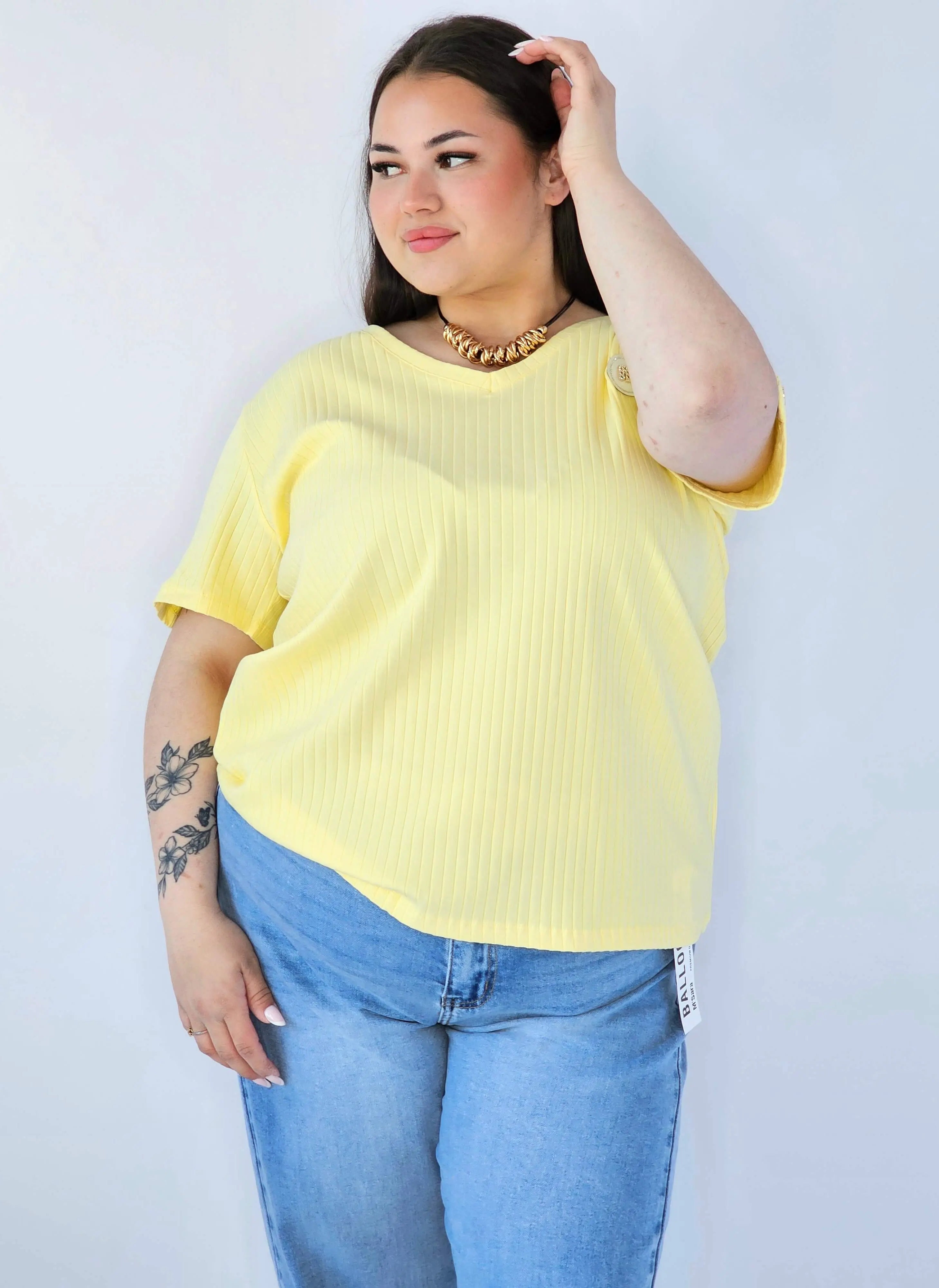Bluzka Plus Size Z Dekoltem V I Ozdobną Aplikacją Stylowa XL
