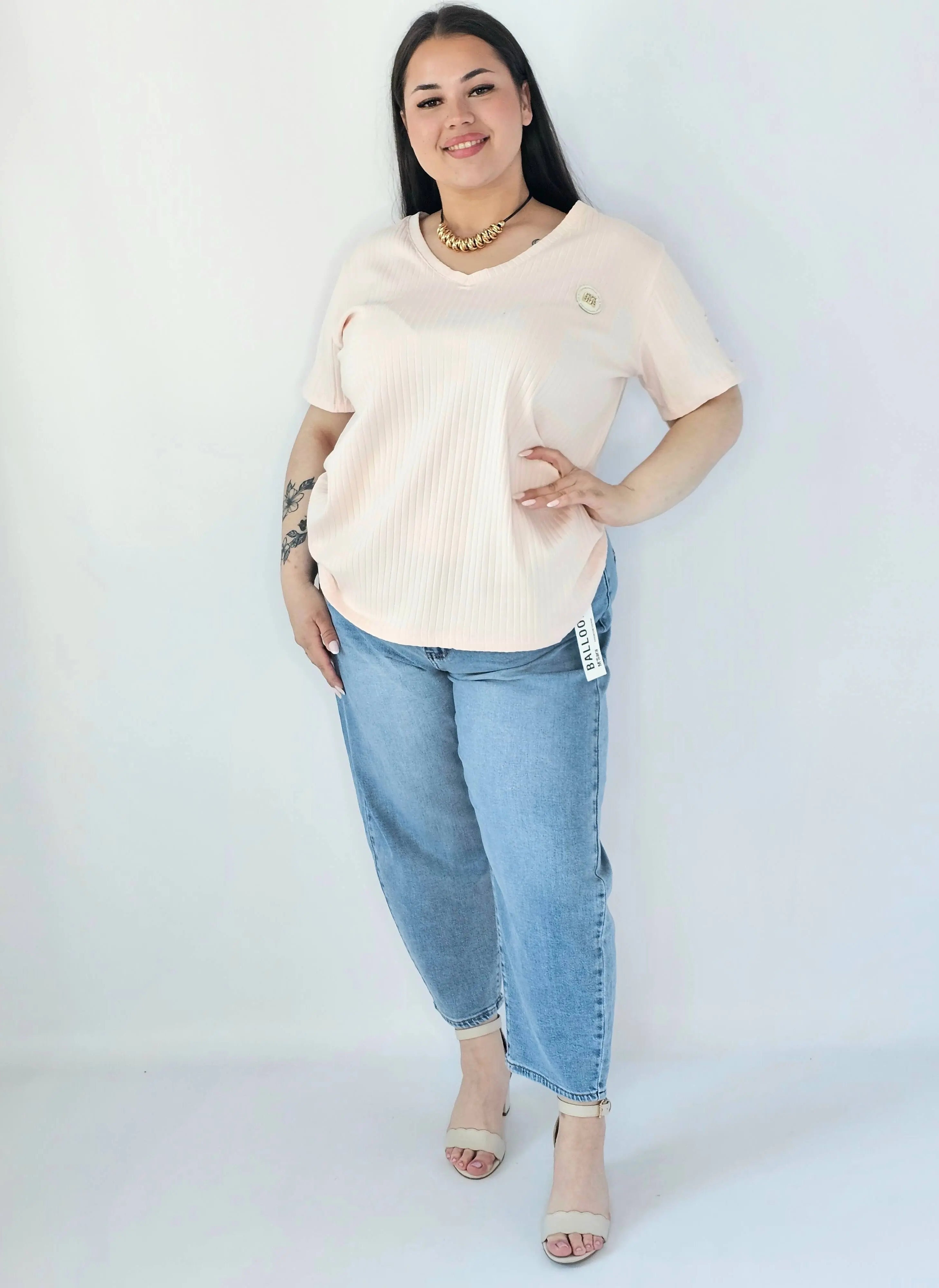 Bluzka Plus Size Z Dekoltem V I Ozdobną Aplikacją Stylowa XL