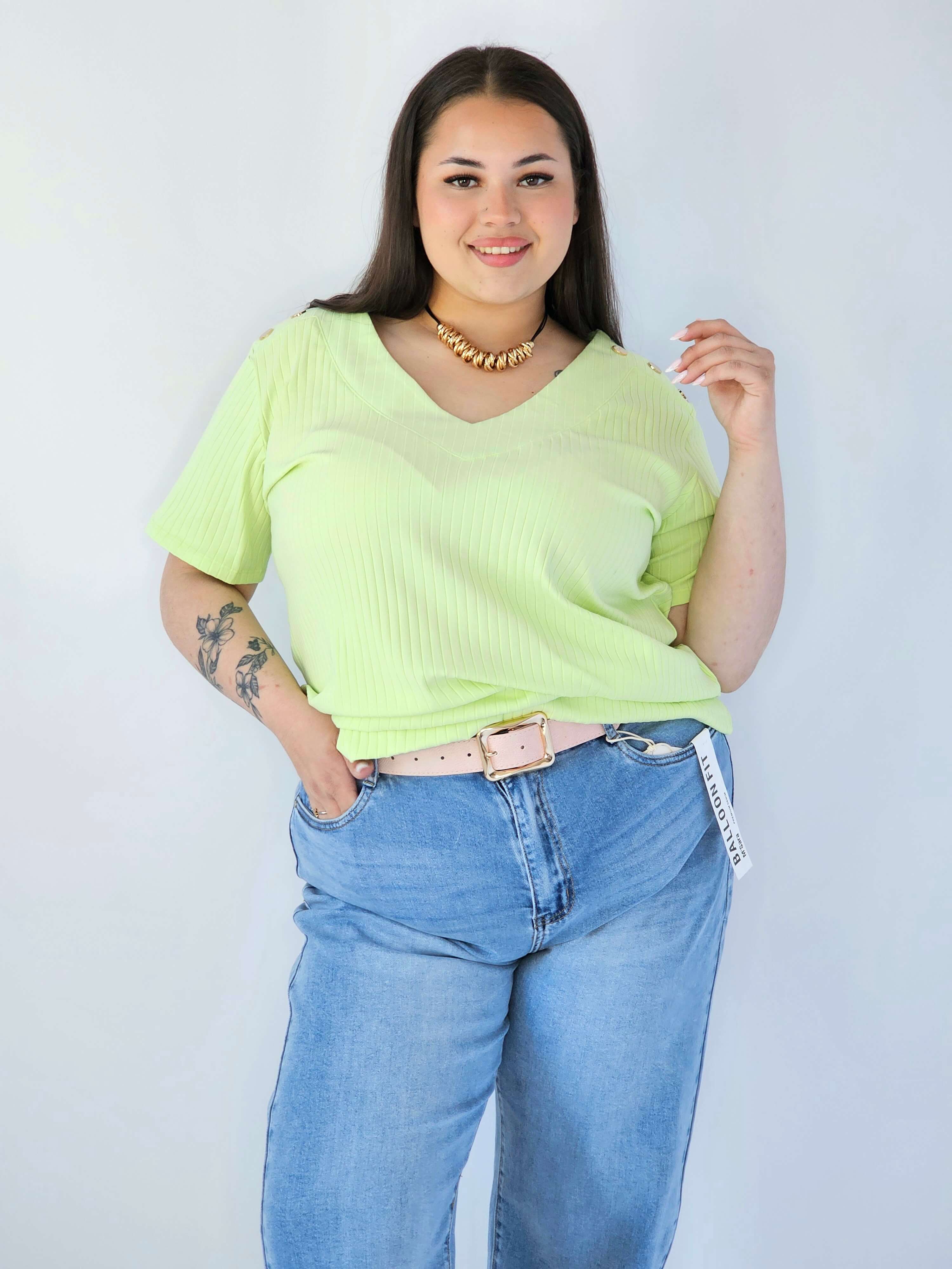 Bluzka Plus Size Z Dekoltem V I Ozdobnymi Detalami Na Ramionach Stylowa XL