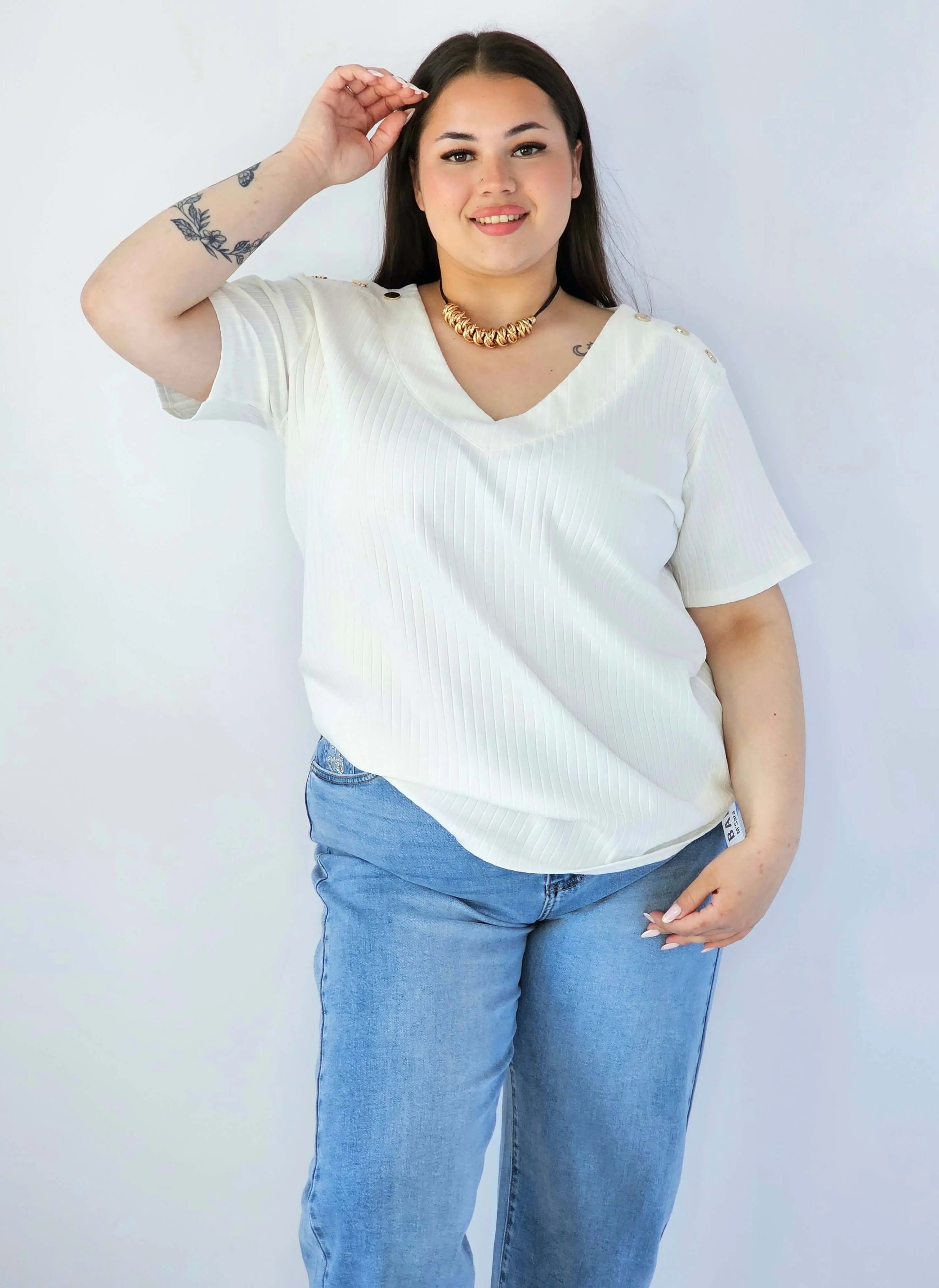 Bluzka Plus Size Z Dekoltem V I Ozdobnymi Detalami Na Ramionach Stylowa XL