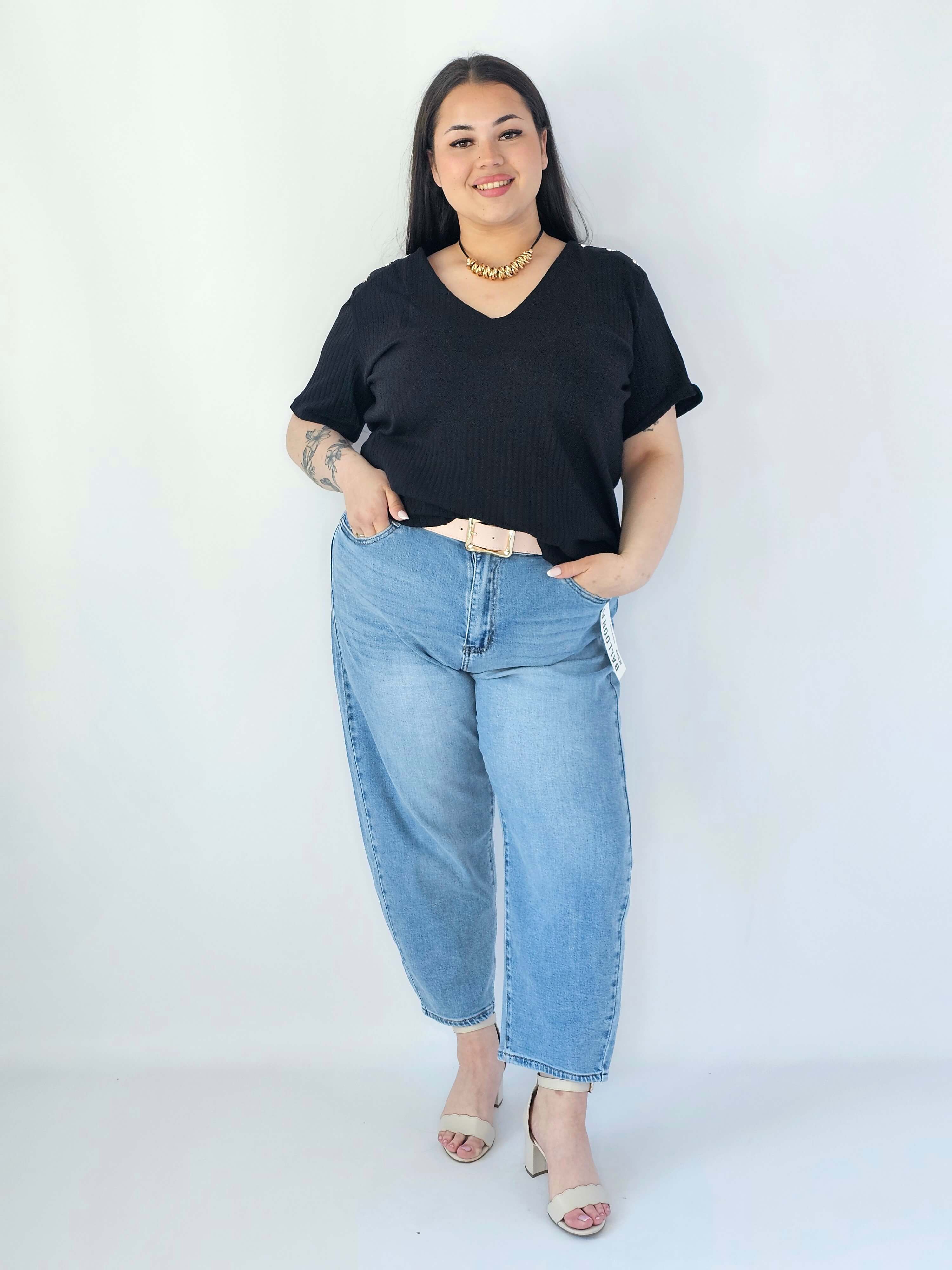 Bluzka Plus Size Z Dekoltem V I Ozdobnymi Detalami Na Ramionach Stylowa XL