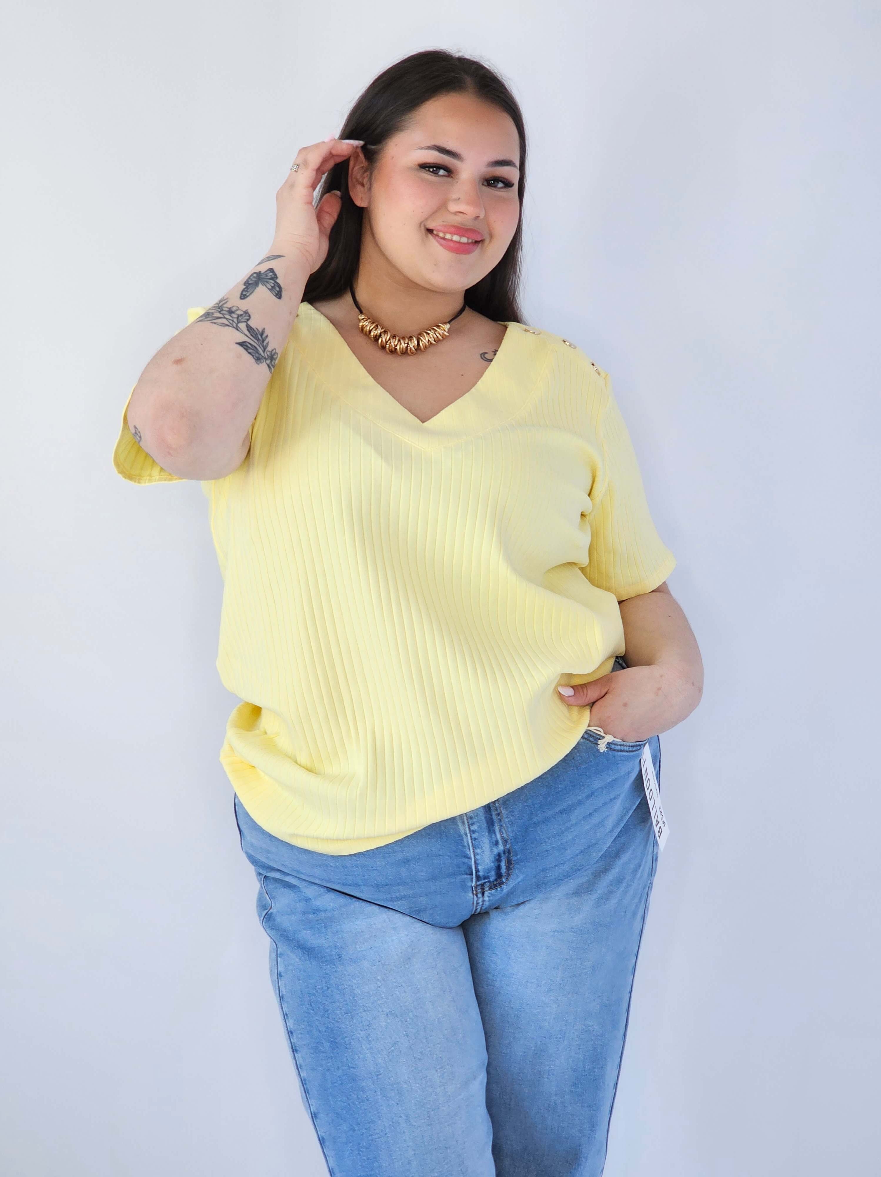 Bluzka Plus Size Z Dekoltem V I Ozdobnymi Detalami Na Ramionach Stylowa XL
