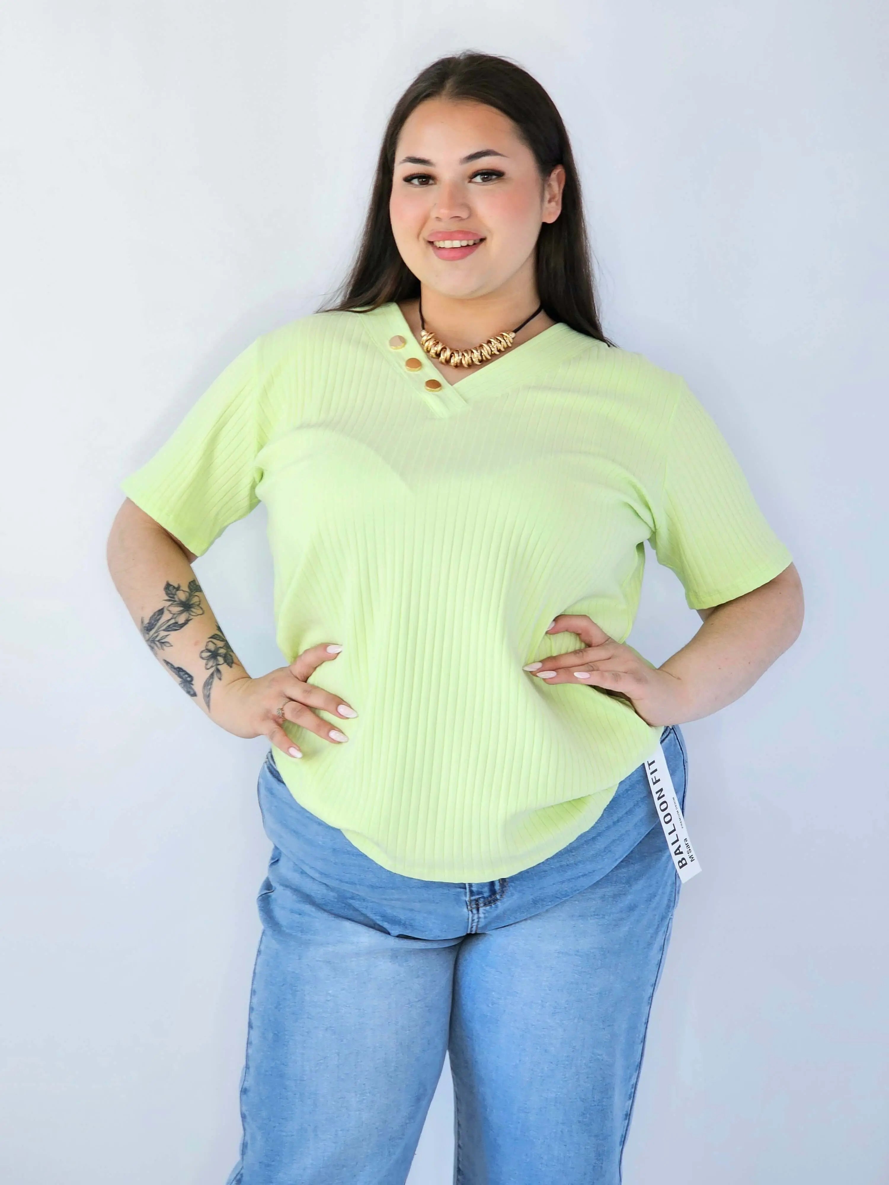 Bluzka Plus Size Z Dekoltem V I Ozdobnymi Guzikami Stylowa XL