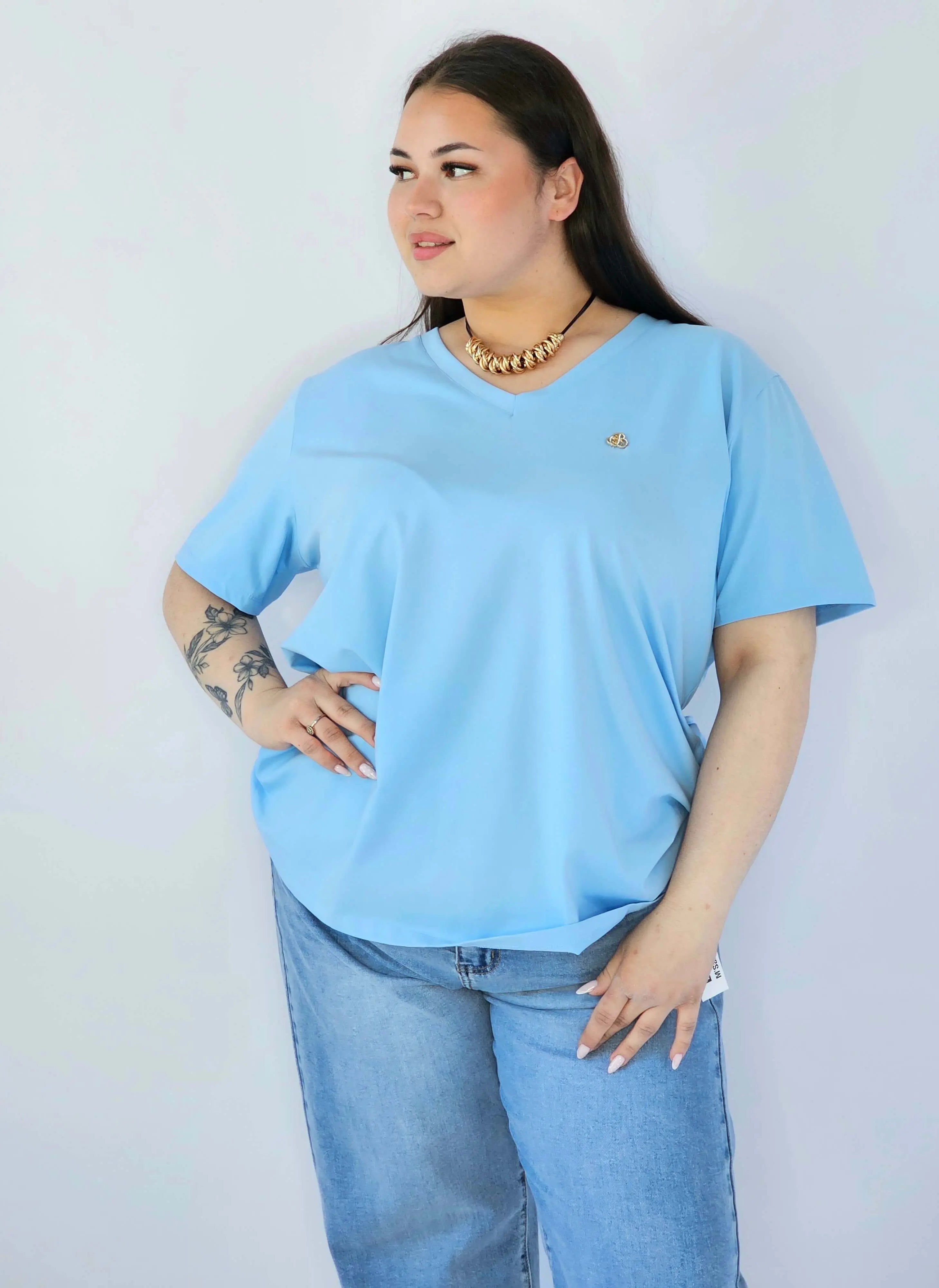 Bluzka Plus Size Z Dekoltem V I Subtelną Ozdobą Stylowa XL