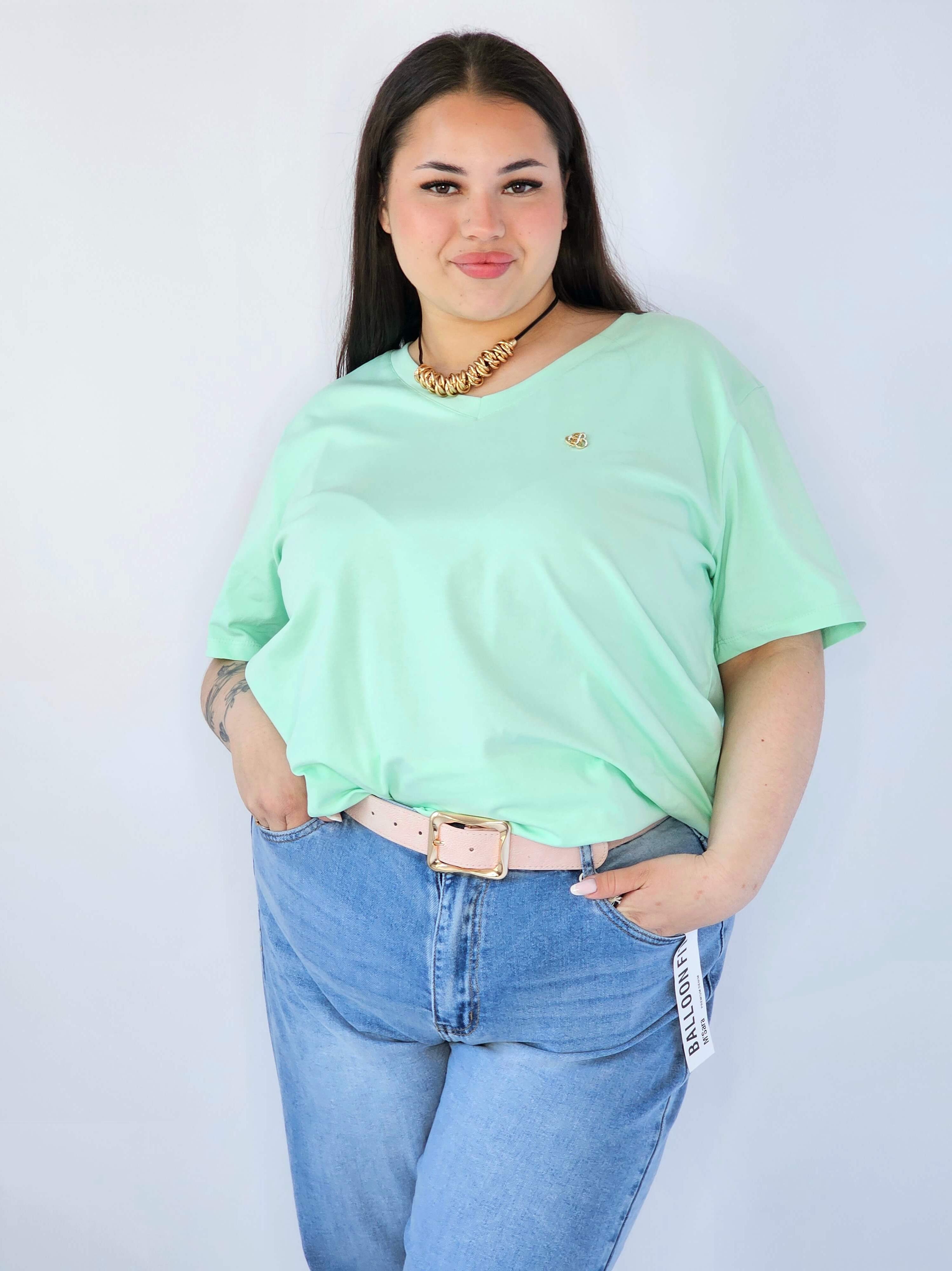 Bluzka Plus Size Z Dekoltem V I Subtelną Ozdobą Stylowa XL