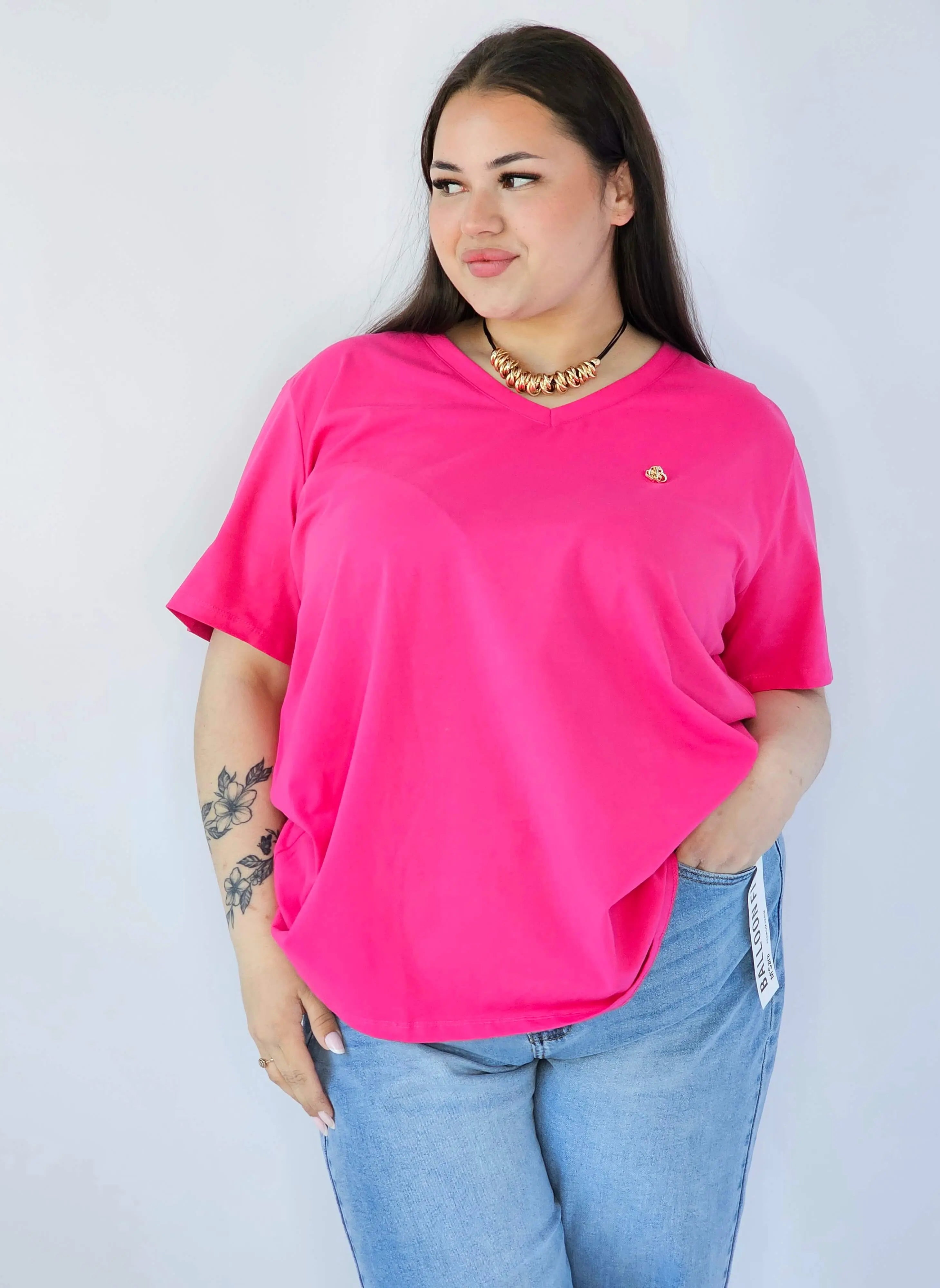 Bluzka Plus Size Z Dekoltem V I Subtelną Ozdobą Stylowa XL