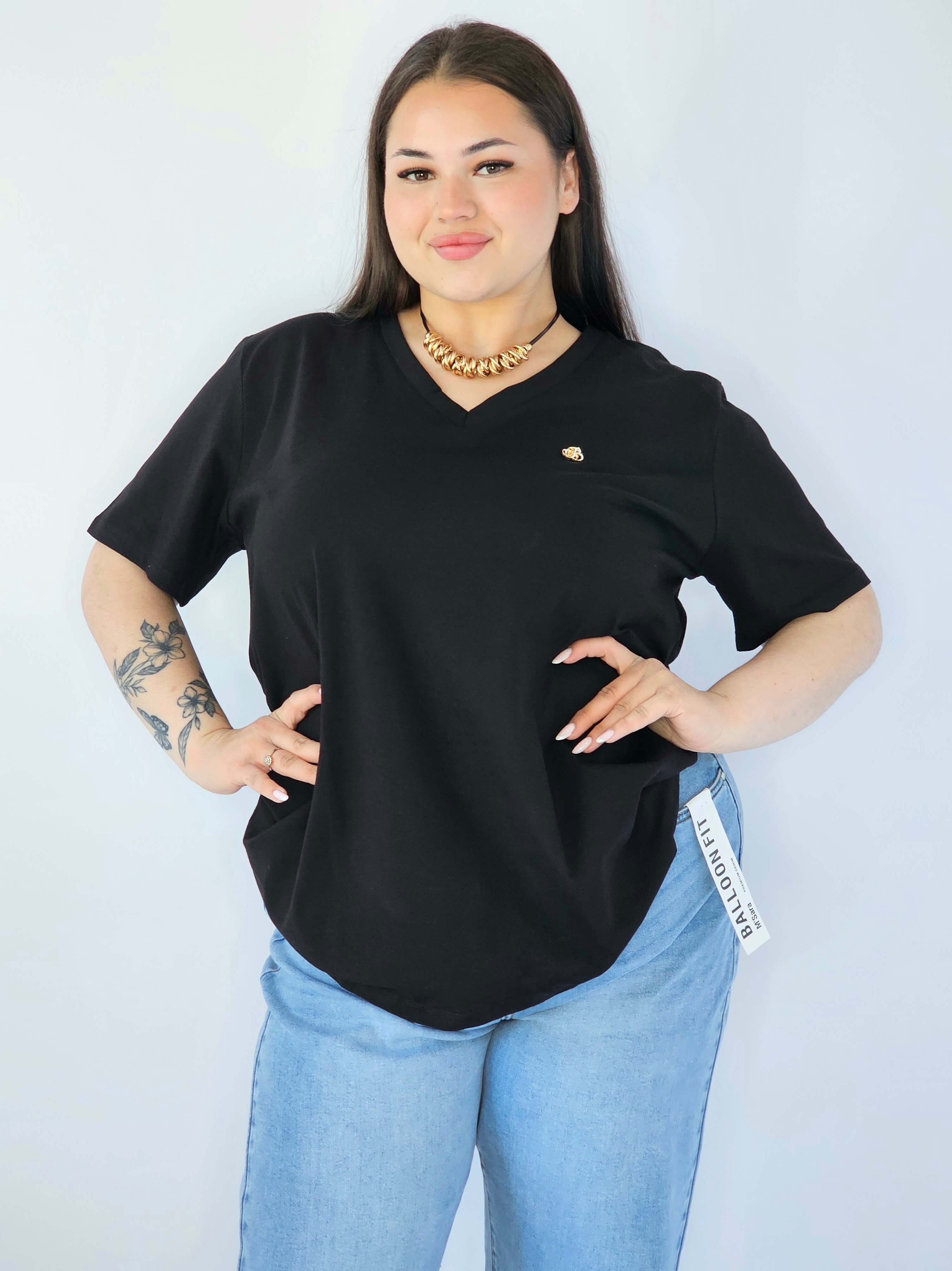 Bluzka Plus Size Z Dekoltem V I Subtelną Ozdobą Stylowa XL