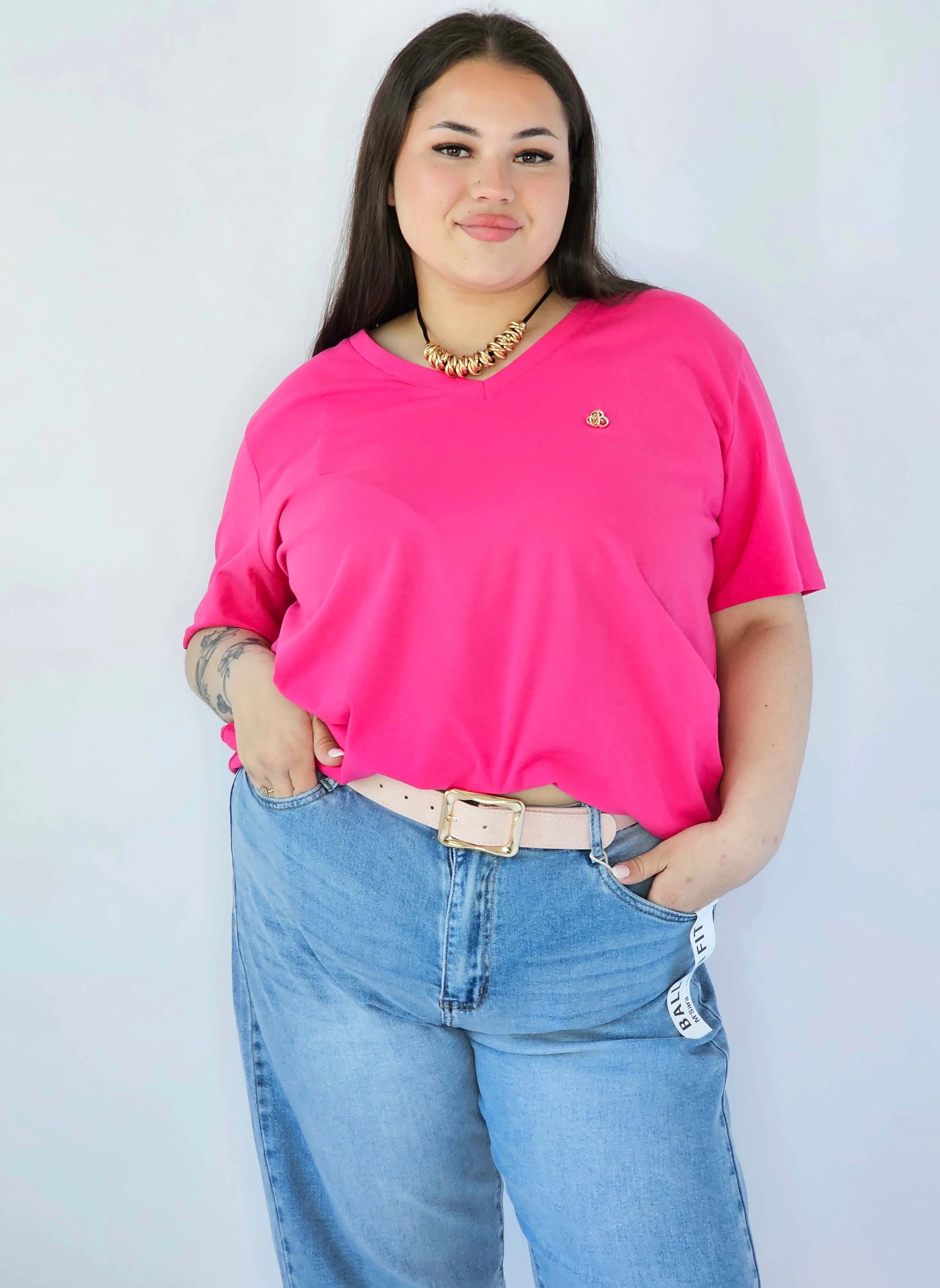 Bluzka Plus Size Z Dekoltem V I Subtelną Ozdobą Stylowa XL
