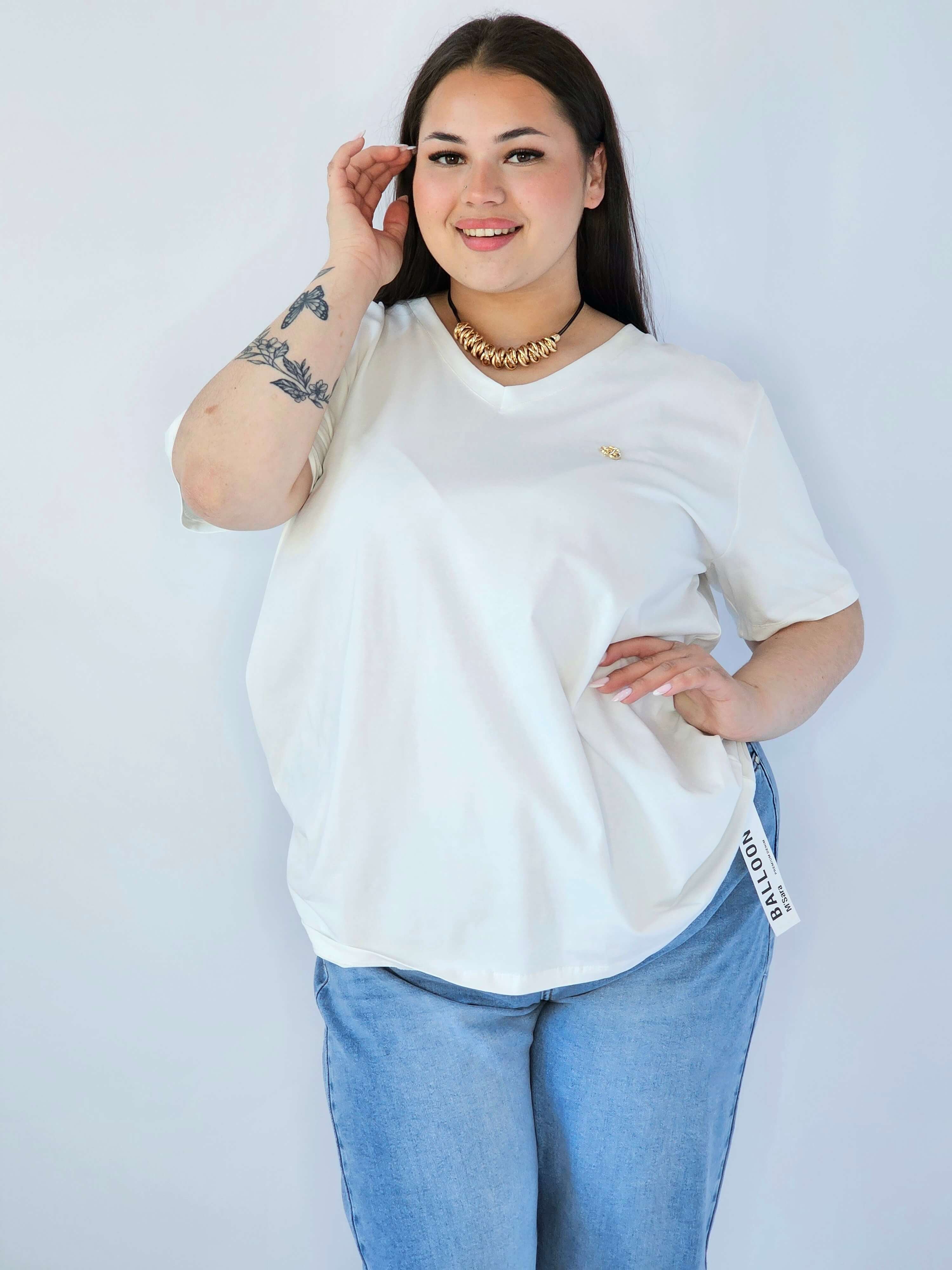 Bluzka Plus Size Z Dekoltem V I Subtelną Ozdobą Stylowa XL