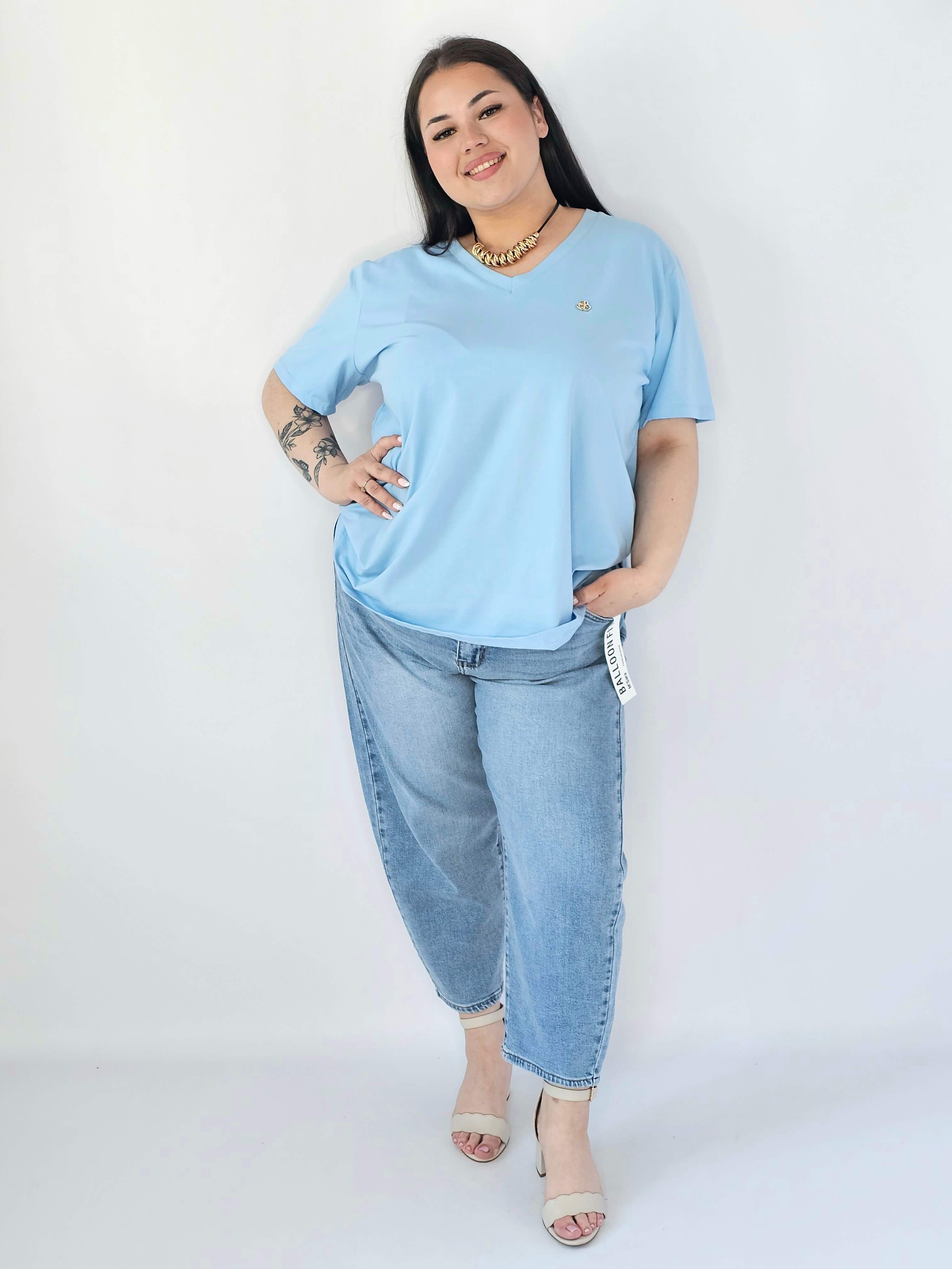 Bluzka Plus Size Z Dekoltem V I Subtelną Ozdobą Stylowa XL