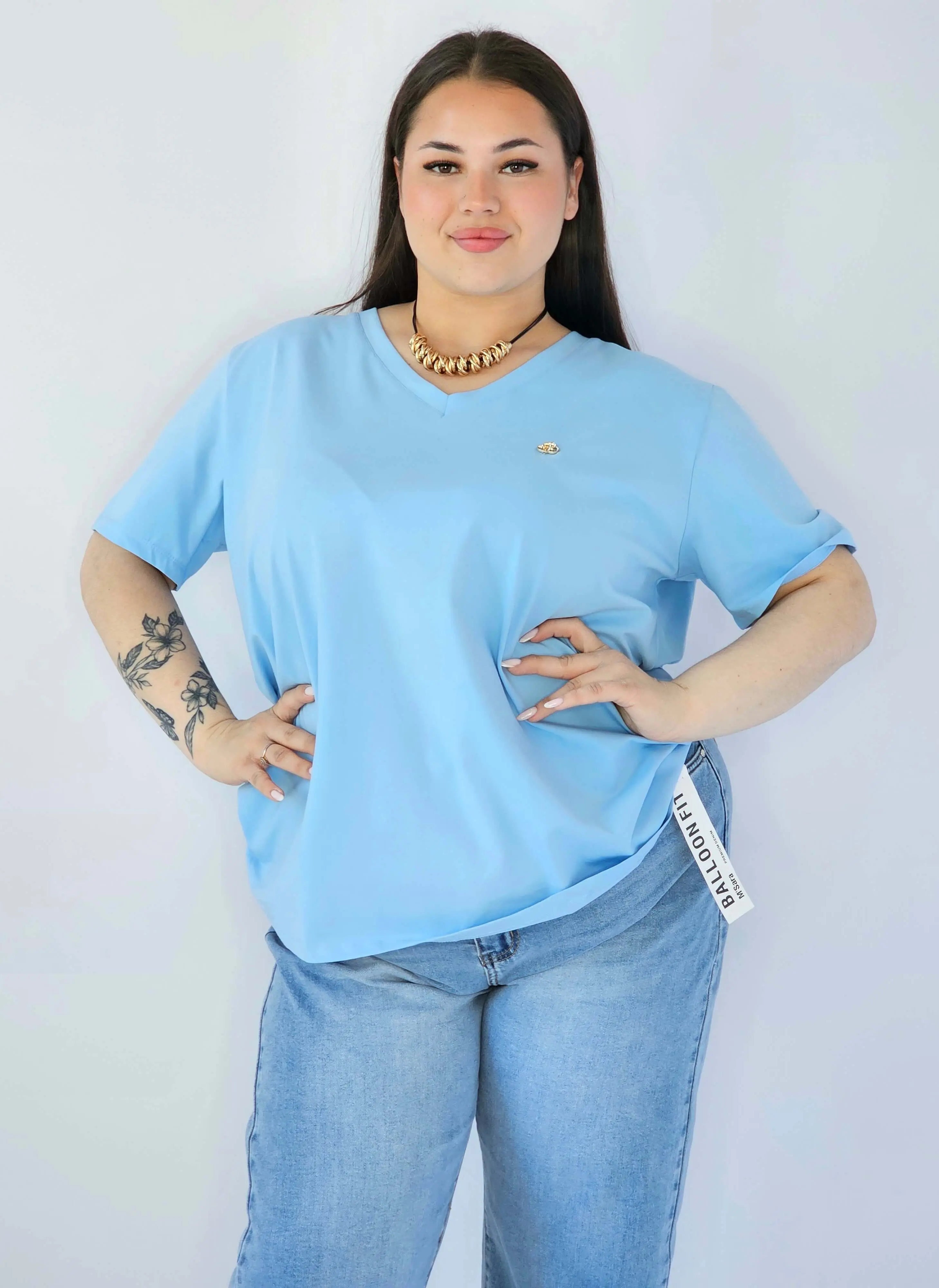Bluzka Plus Size Z Dekoltem V I Subtelną Ozdobą Stylowa XL