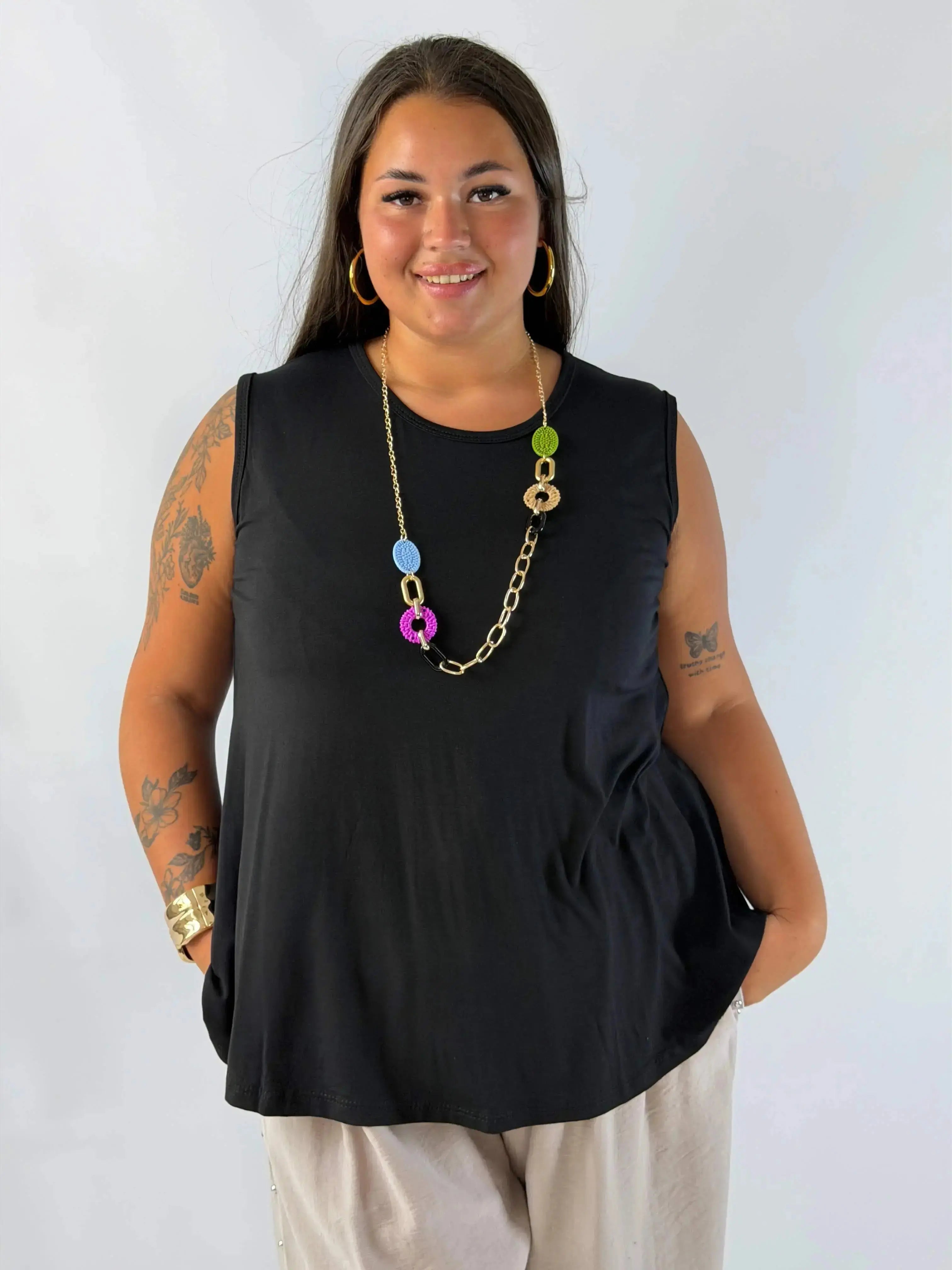 Bluzka Plus Size bez rękawów – lekka, wygodna i ponadczasowa Stylowa XL