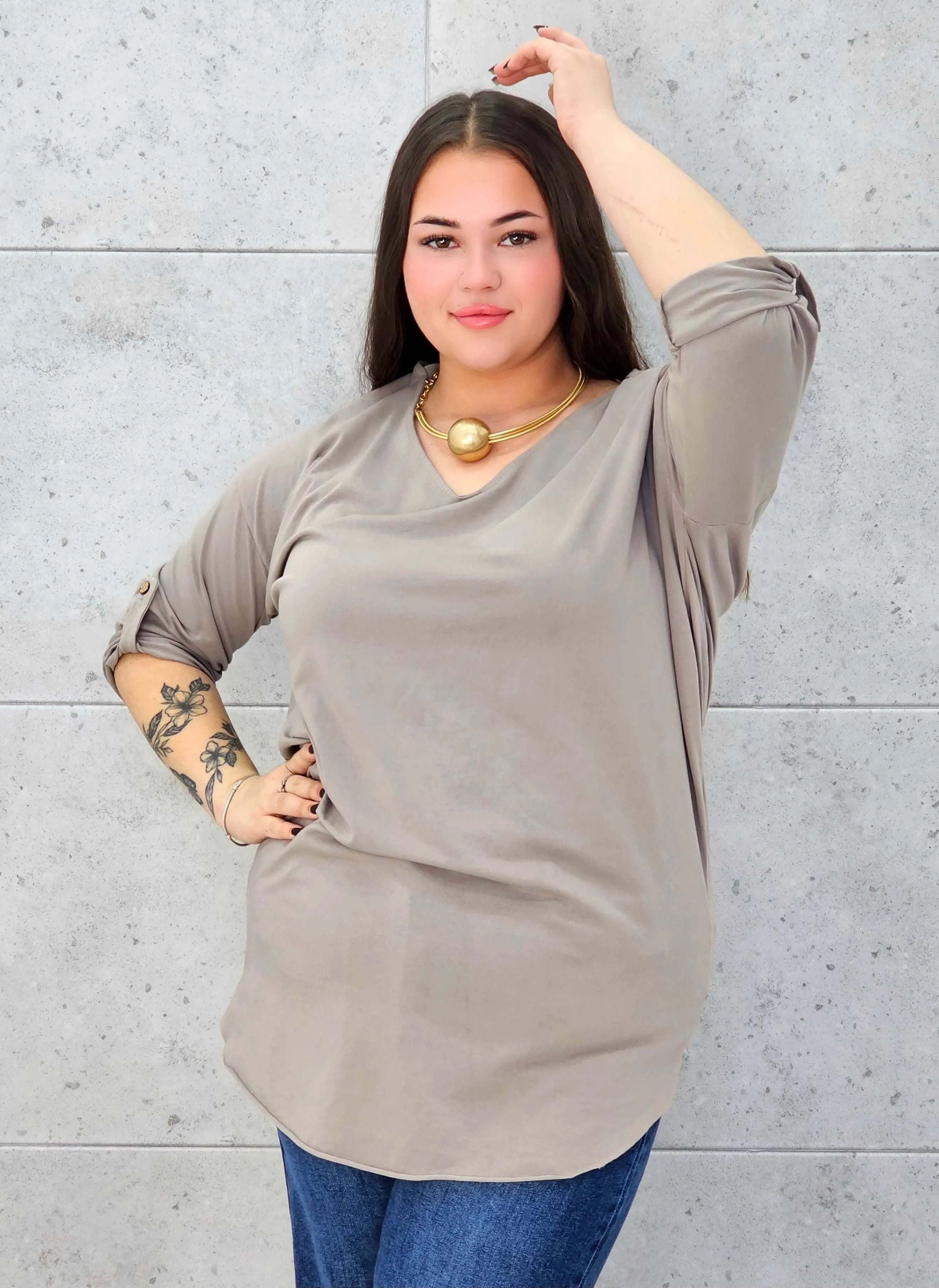 Bluzka Plus Size z Wiązaniem StylowaXL – Wygoda i Subtelna Elegancja dla Kobiet XXL - Stylowa XL