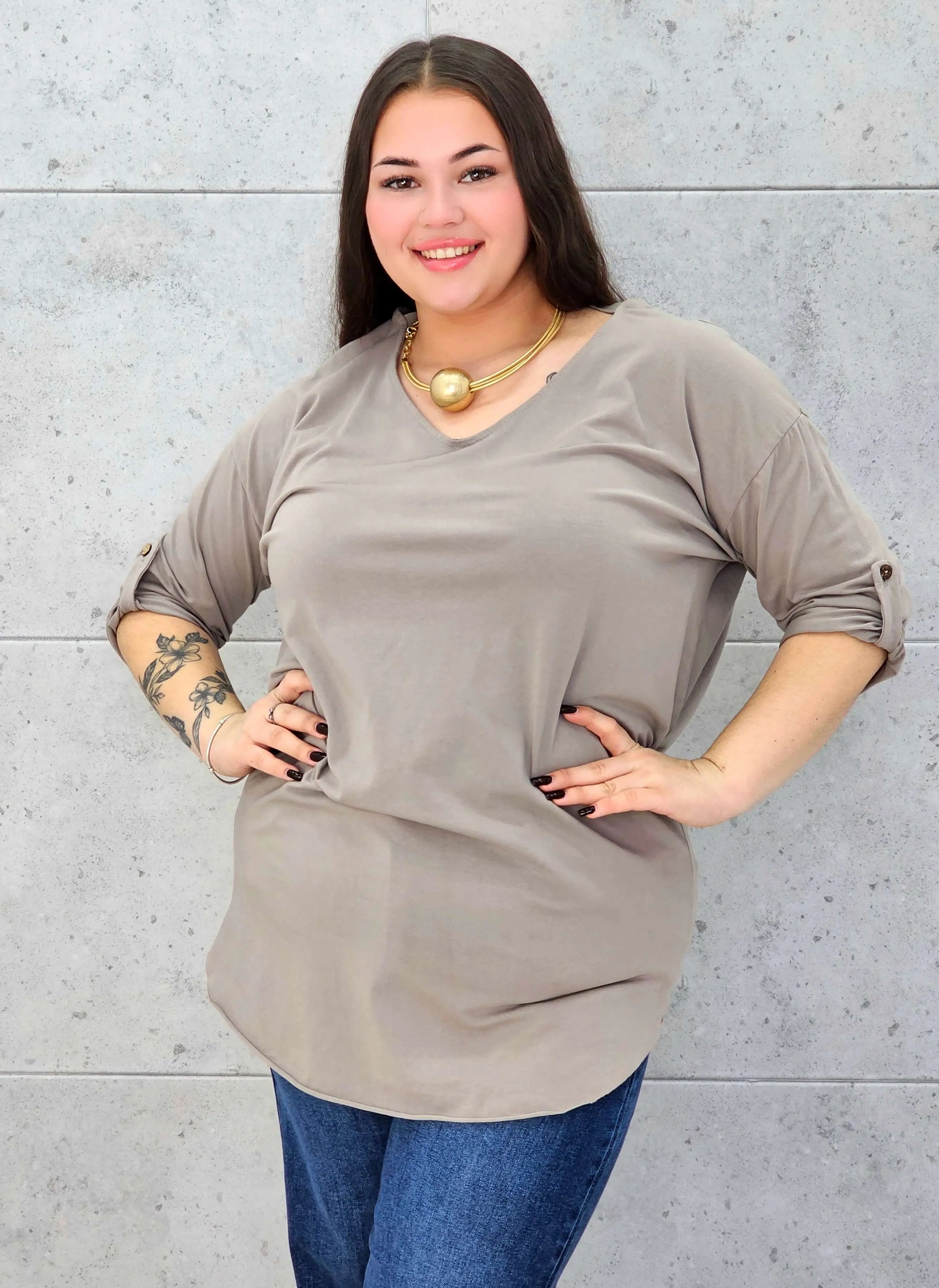 Bluzka Plus Size z Wiązaniem StylowaXL – Wygoda i Subtelna Elegancja dla Kobiet XXL - Stylowa XL