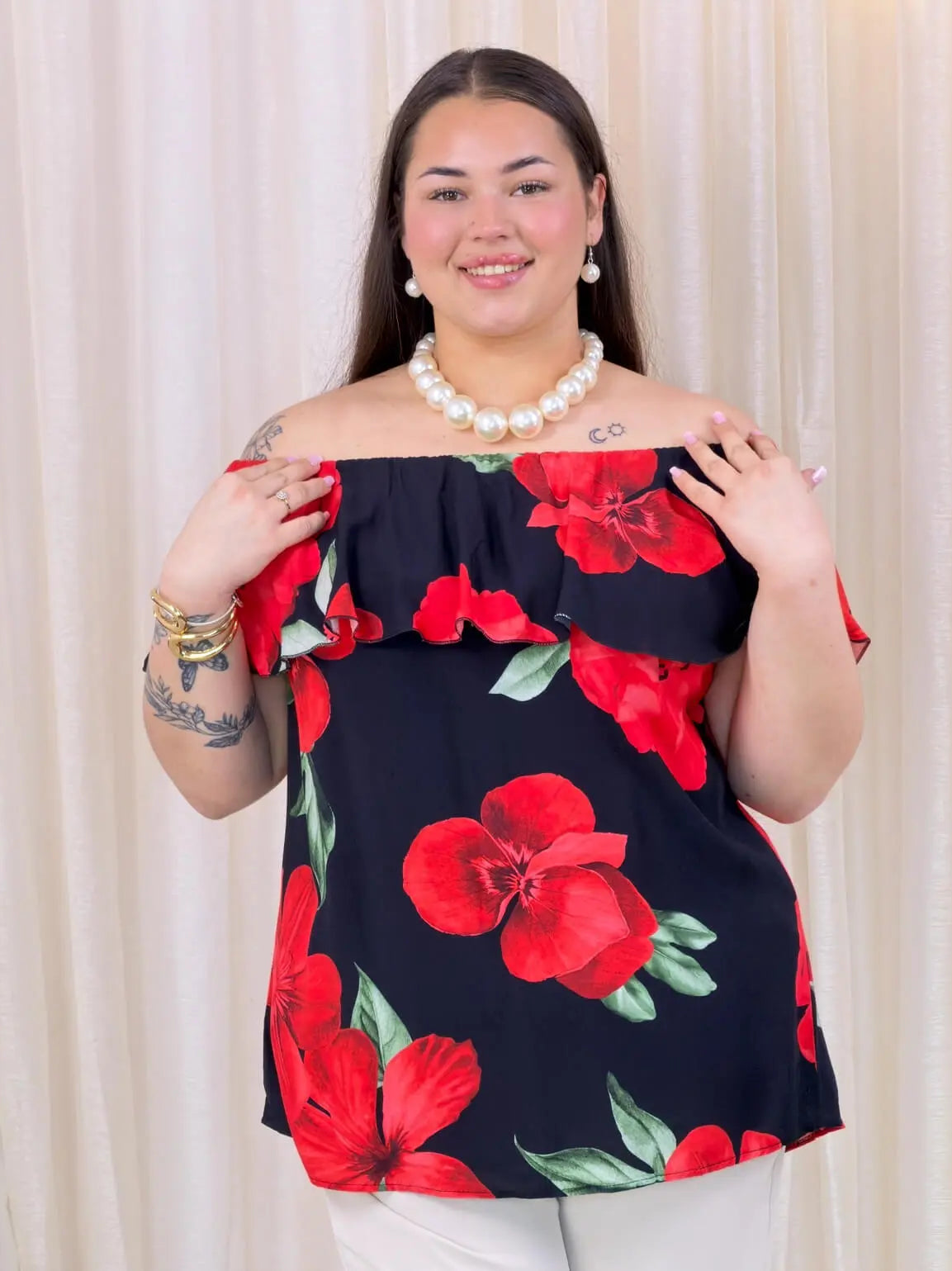 Bluzka „Czerwony Kwiat” – zmysłowy hiszpański styl Stylowa XL