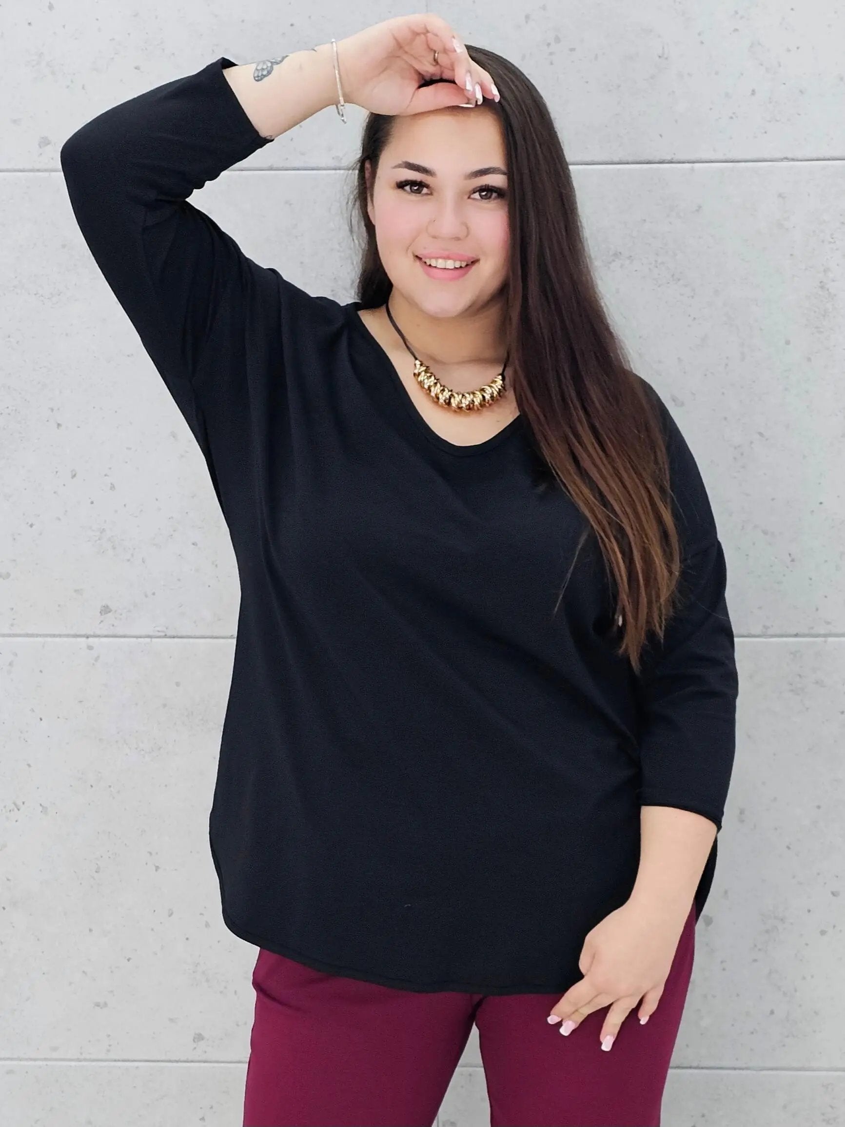 Bluzka basic z zaokrąglonym dołem Stylowa XL