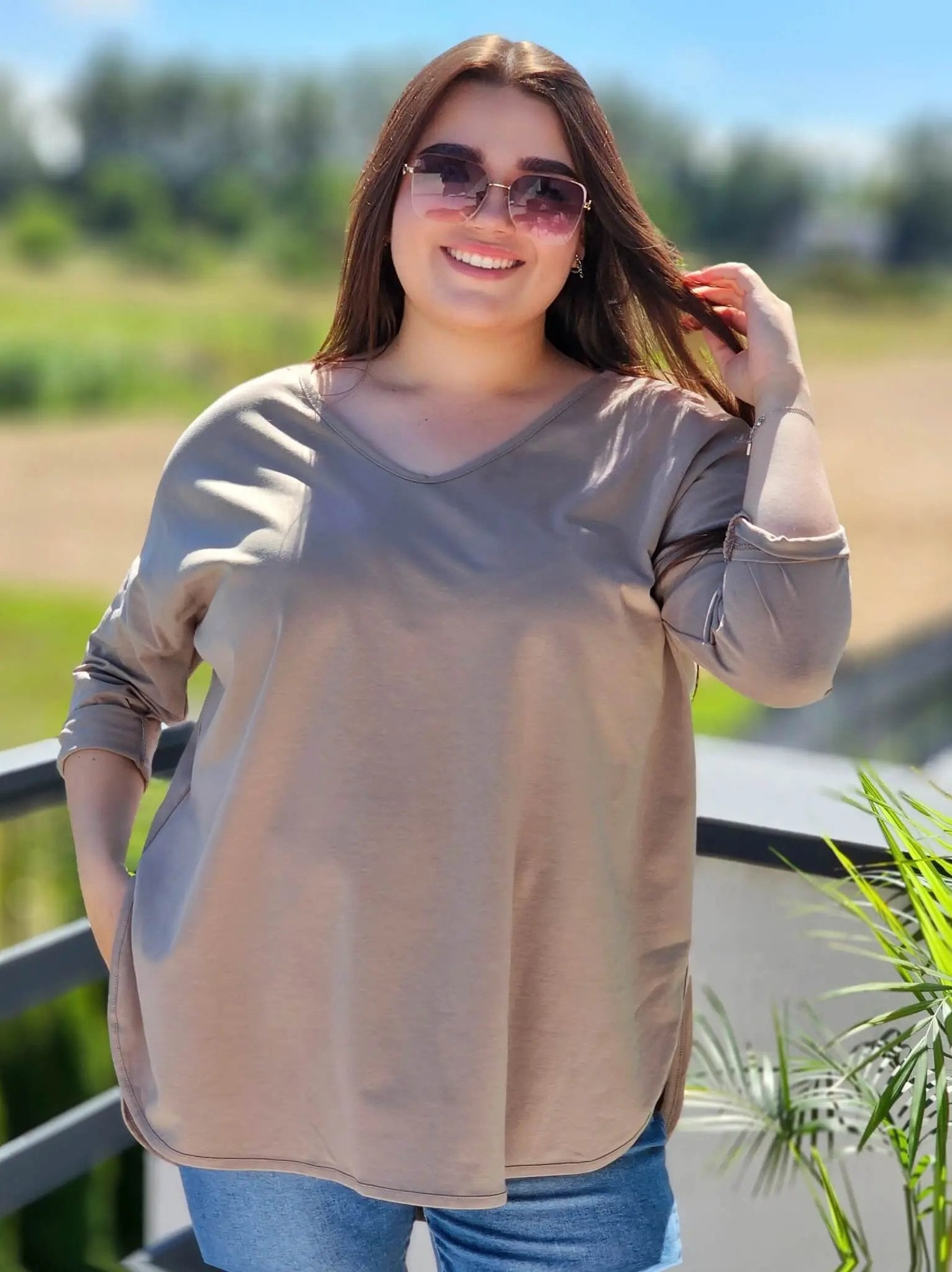 Bluzka basic z zaokrąglonym dołem Stylowa XL