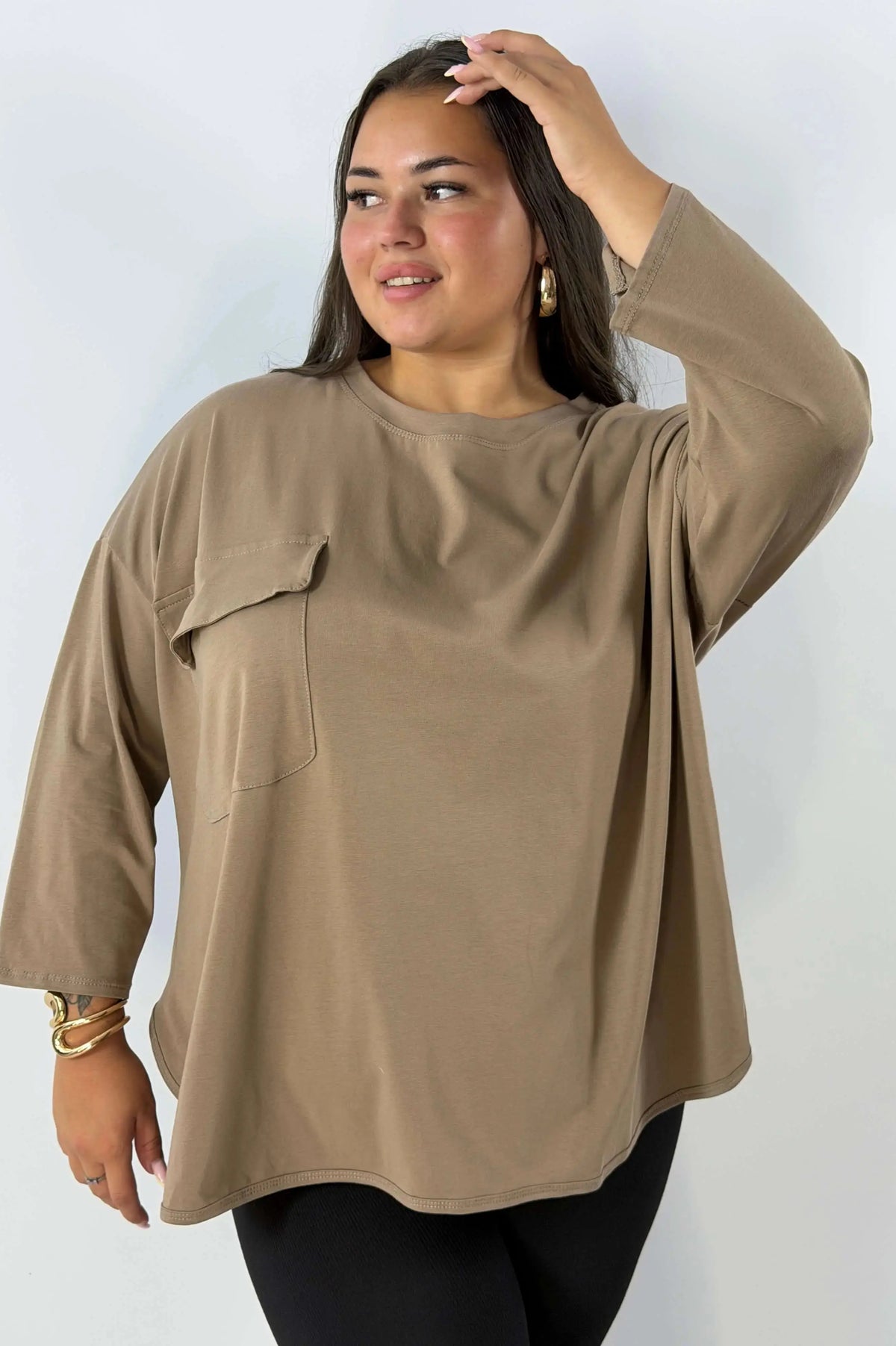 Bluzka damska Plus Size z ozdobną kieszonką – luźny fason na co dzień Stylowa XL