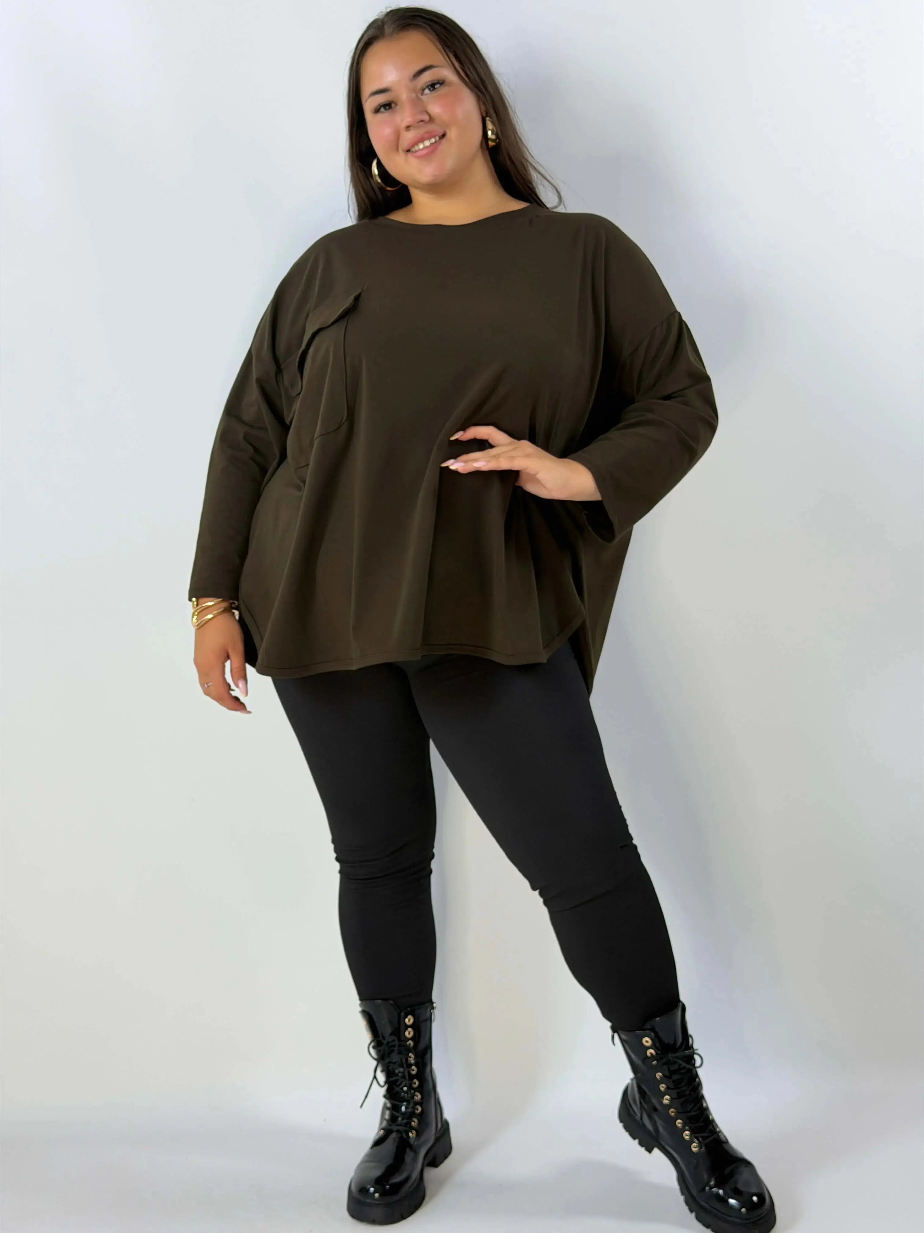 Bluzka damska Plus Size z ozdobną kieszonką – luźny fason na co dzień Stylowa XL