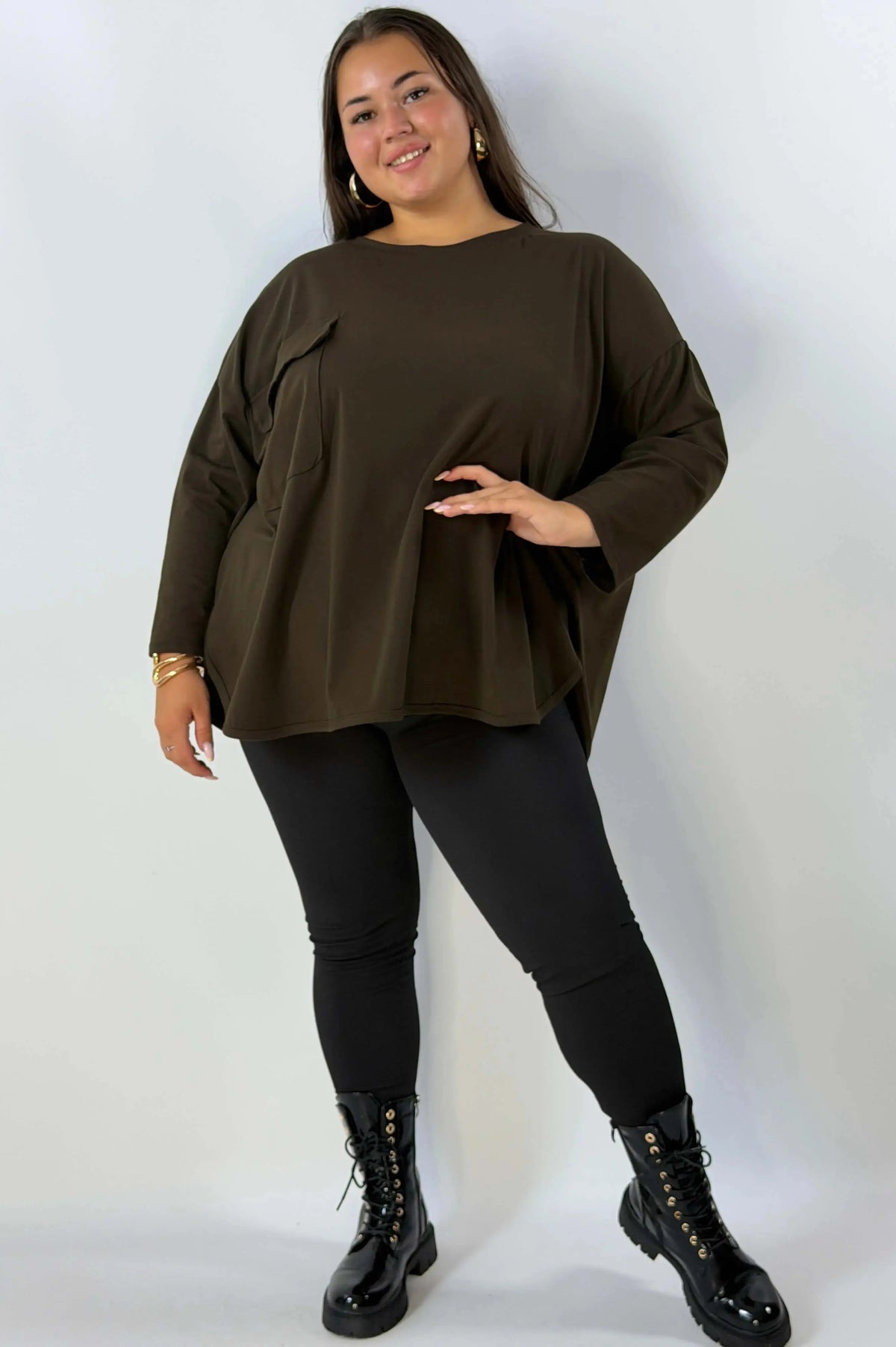 Bluzka damska Plus Size z ozdobną kieszonką – luźny fason na co dzień Stylowa XL