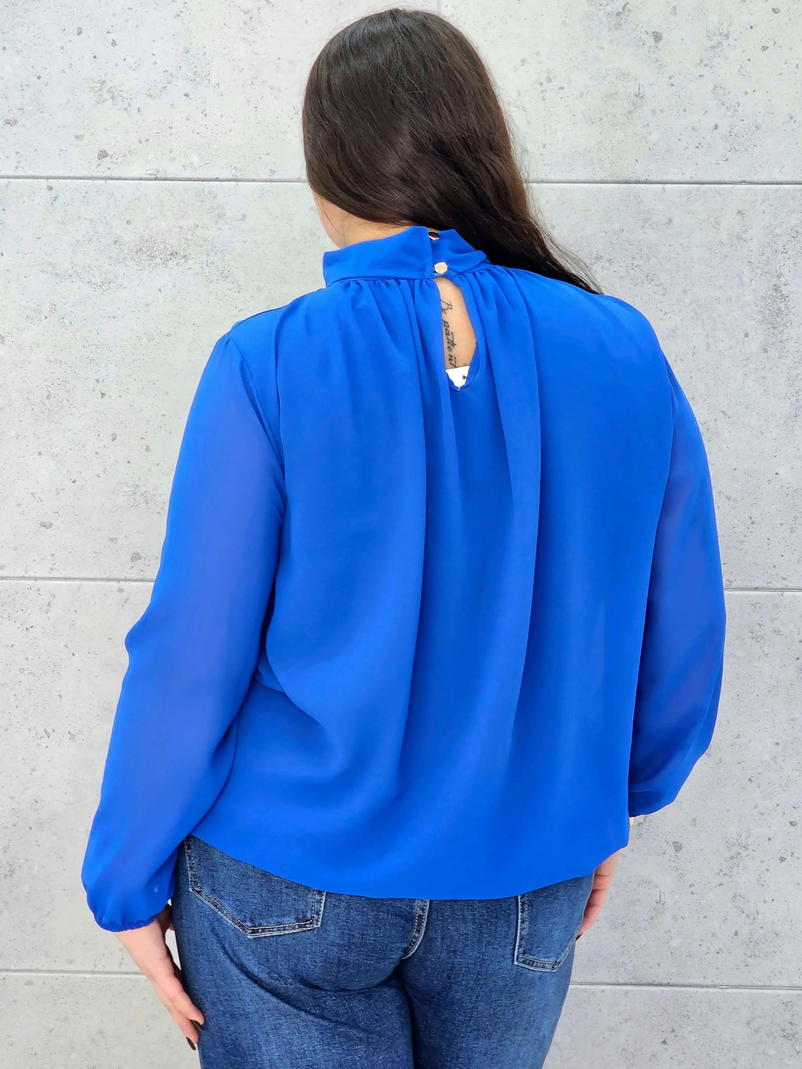 Bluzka elegancka plus size StylowaXL – klasyka, która zawsze robi wrażenie - Stylowa XL