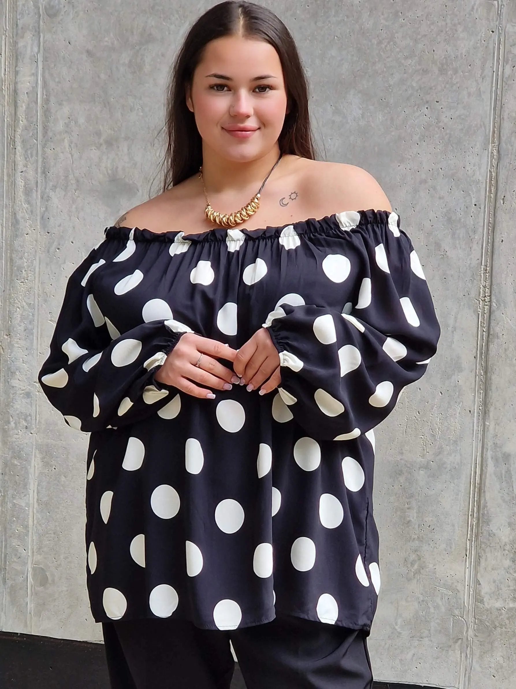 Bluzka hiszpanka w groszki Stylowa XL