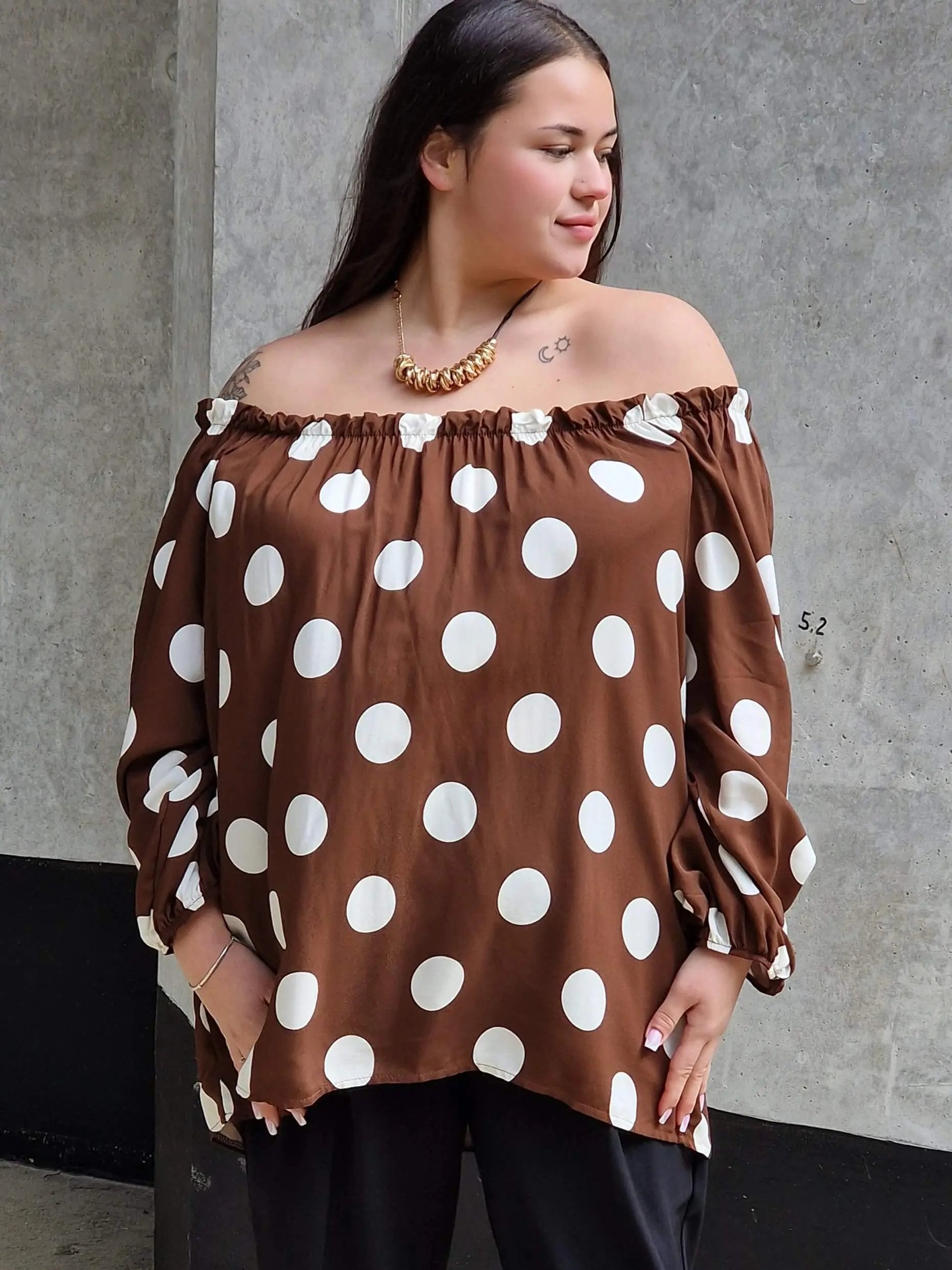 Bluzka hiszpanka w groszki Stylowa XL