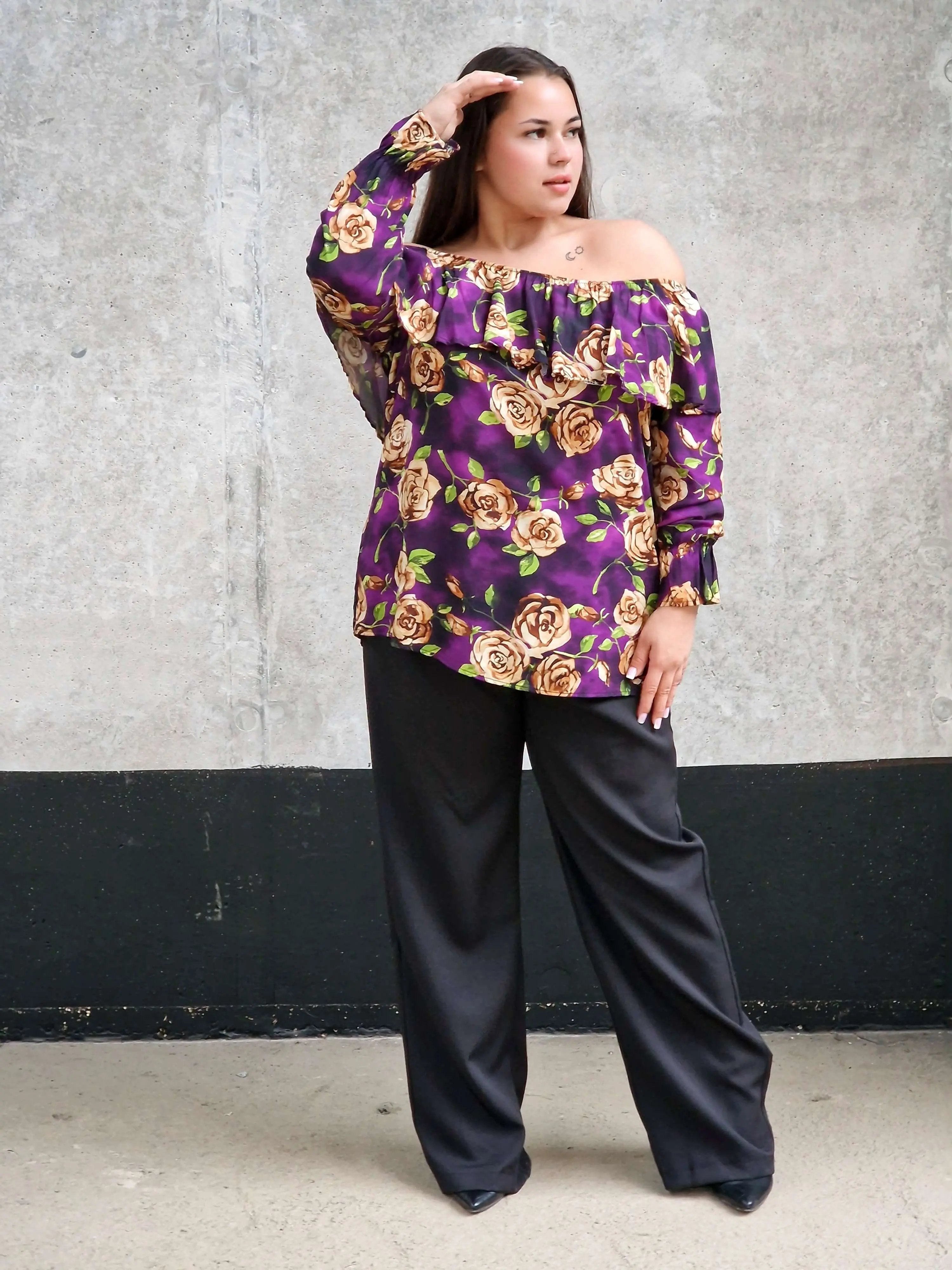 Bluzka hiszpanka z wzorem w kwiatki Stylowa XL