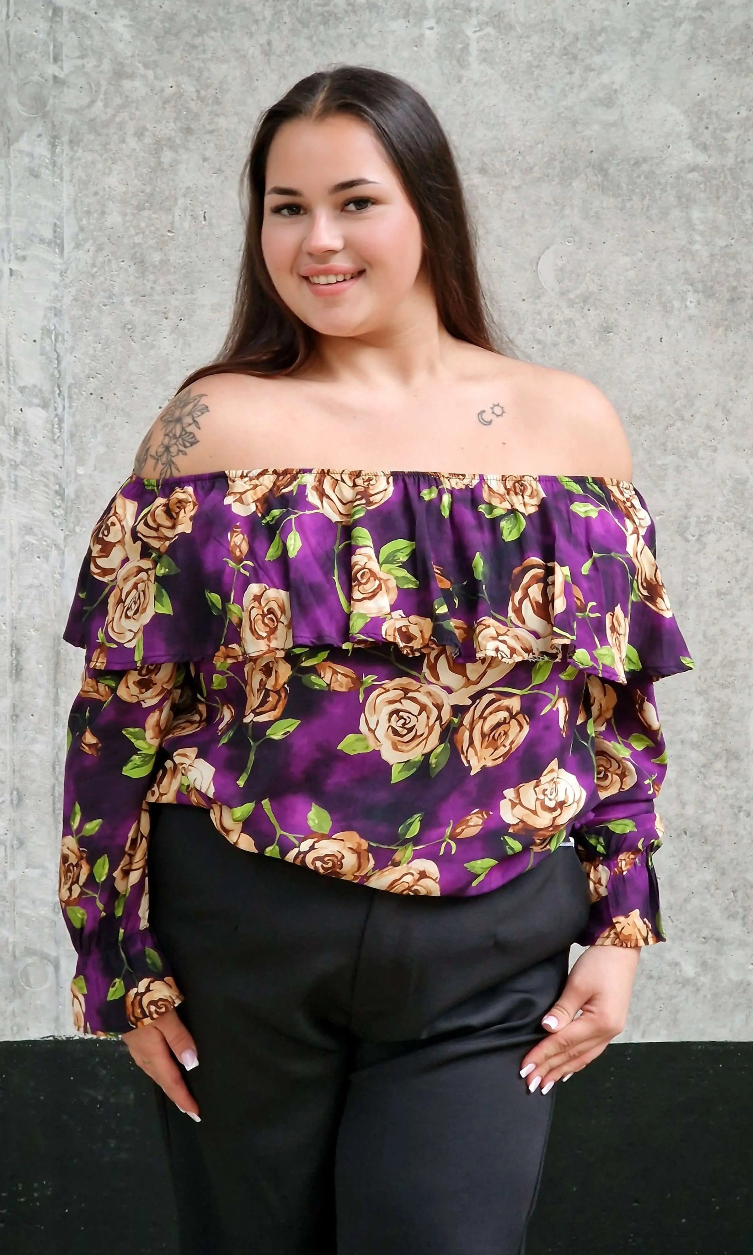 Bluzka hiszpanka z wzorem w kwiatki Stylowa XL