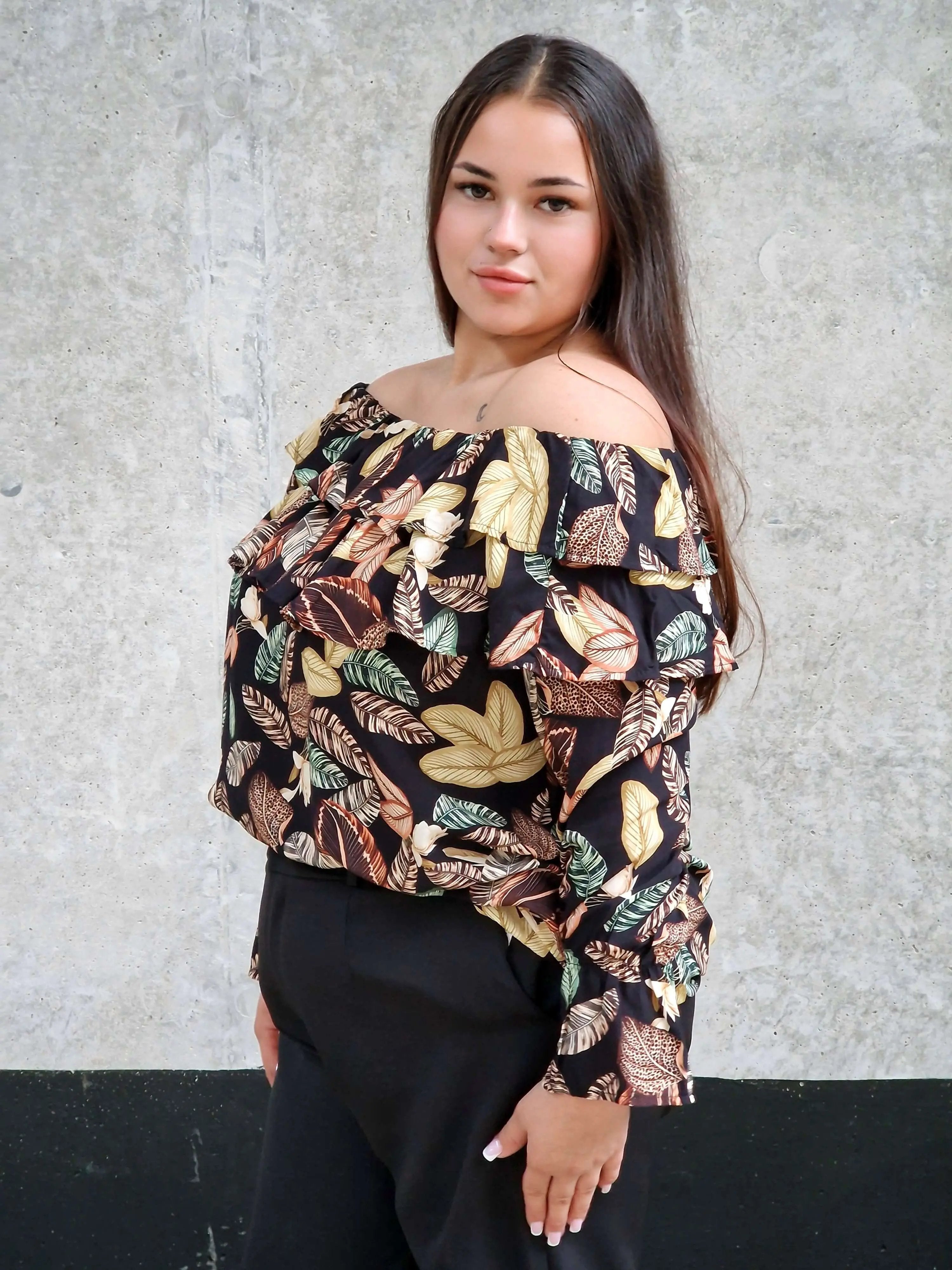 Bluzka hiszpanka. Stylowa XL