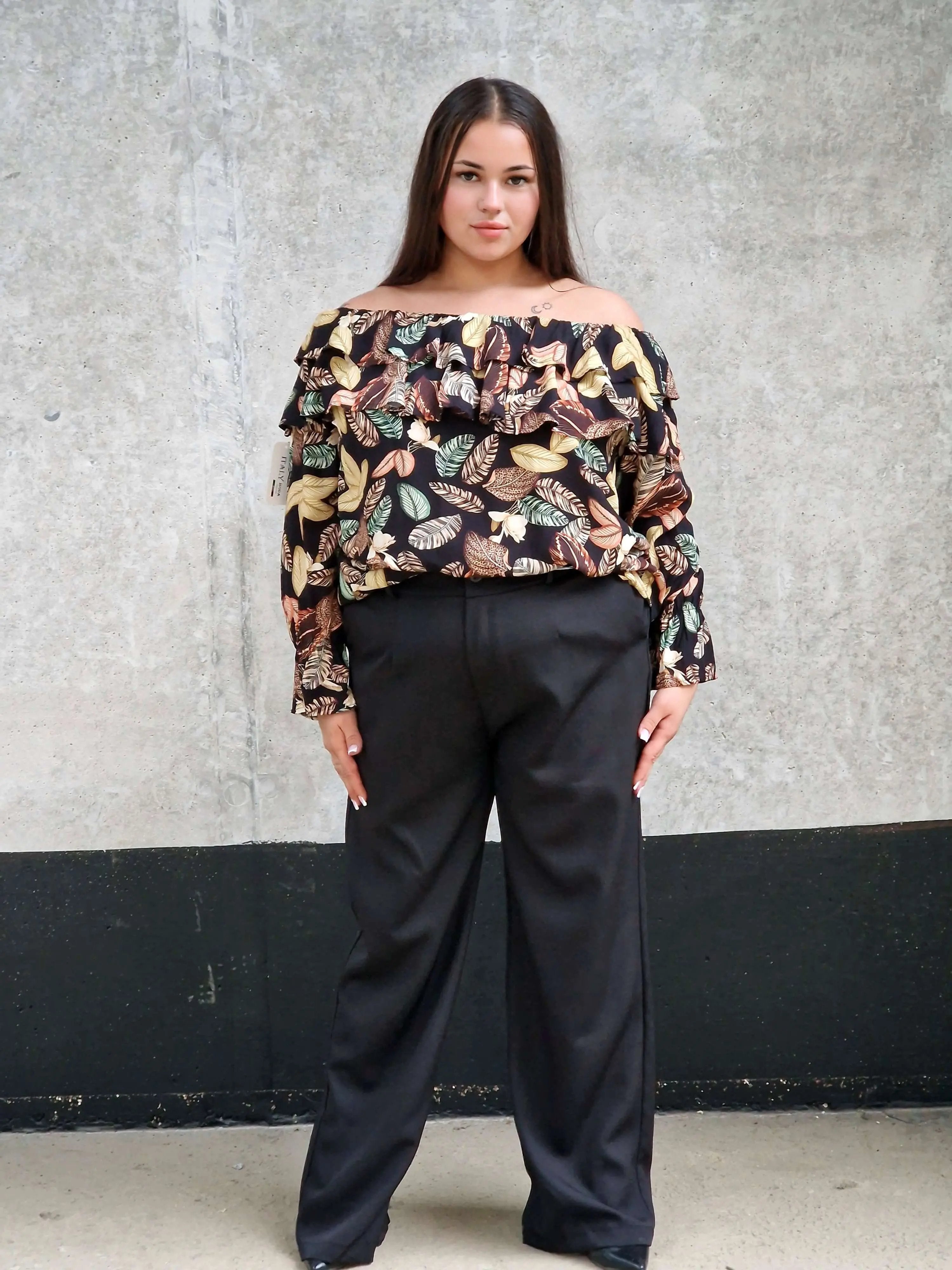 Bluzka hiszpanka. Stylowa XL