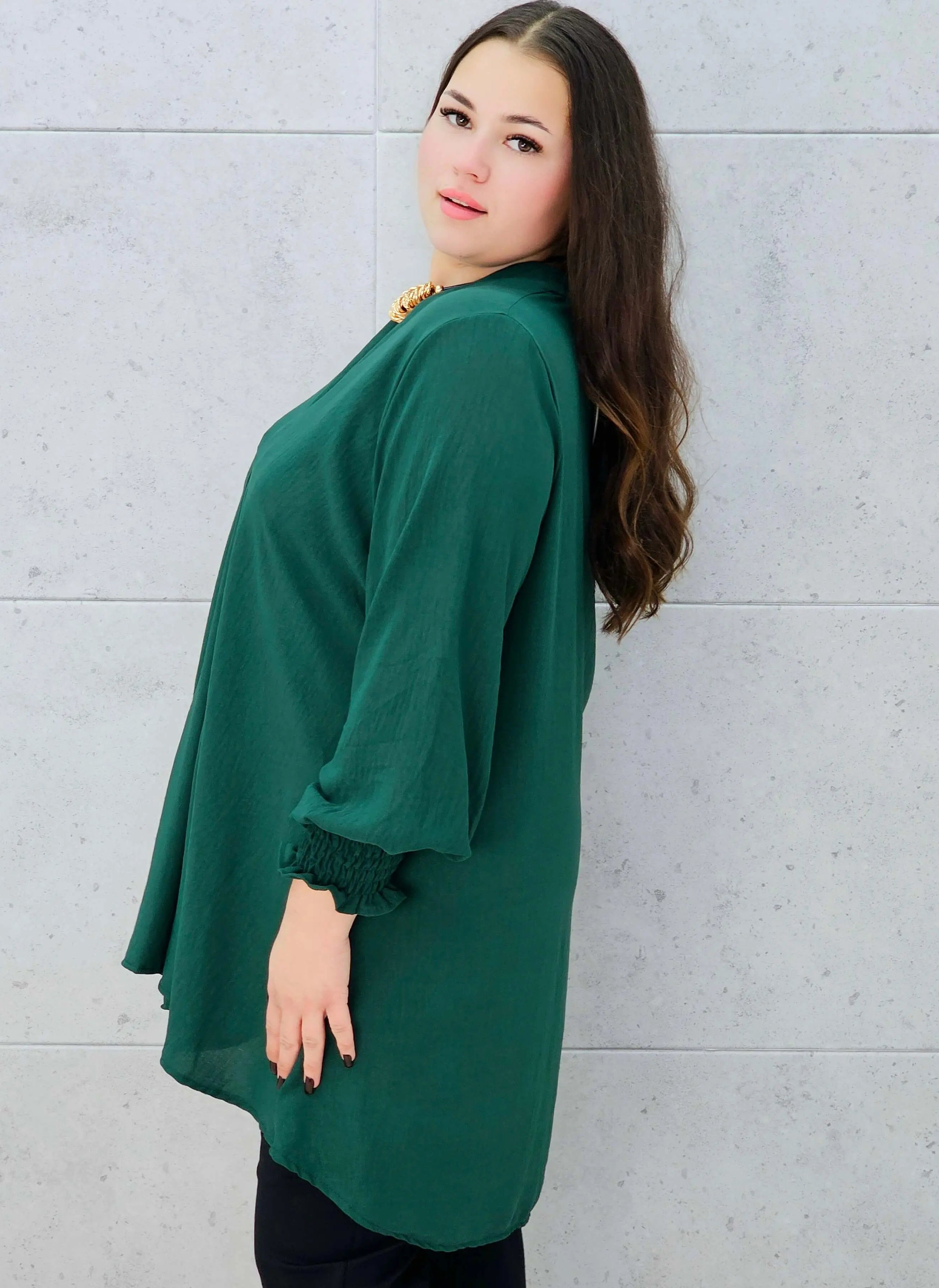 zielona bluzka z dekoltem v plus size Stylowa XL – bok