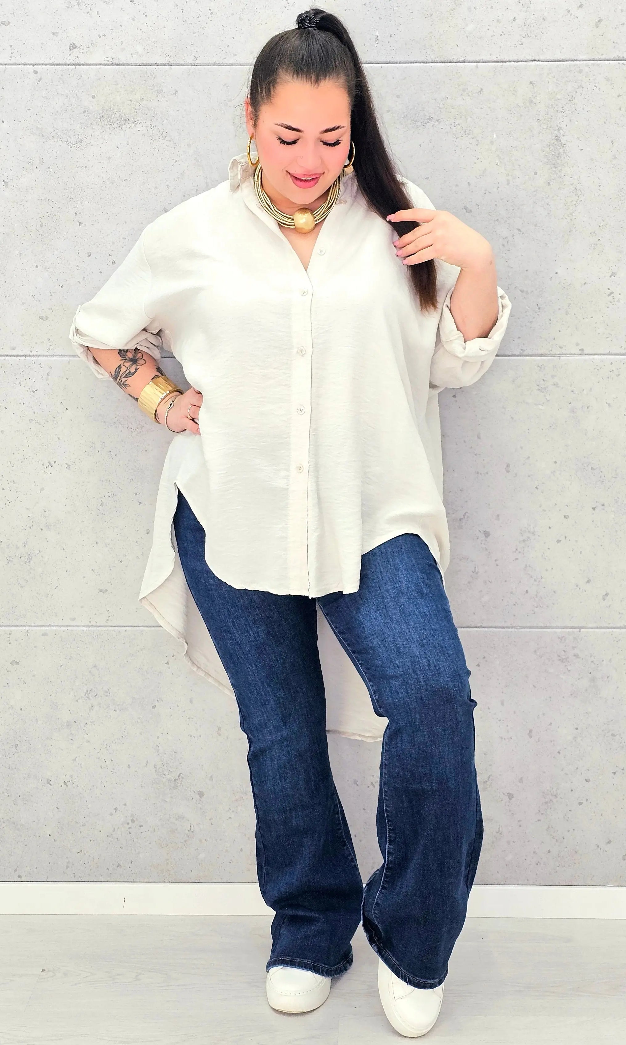 Bluzka koszulowa plus size z przedłużanym tyłem – nowoczesny i lekki fason XXL Stylowa XL