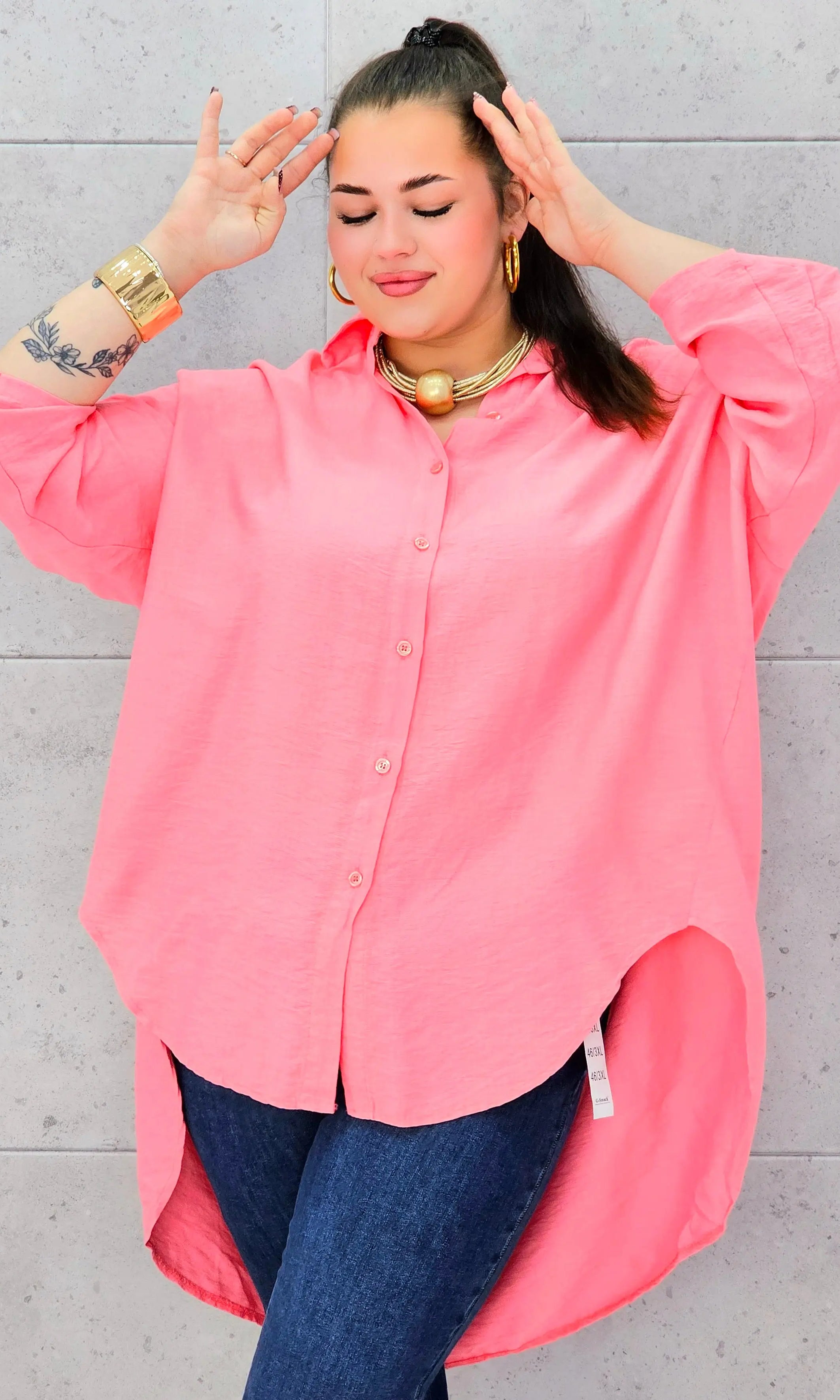 Bluzka koszulowa plus size z przedłużanym tyłem – nowoczesny i lekki fason XXL Stylowa XL