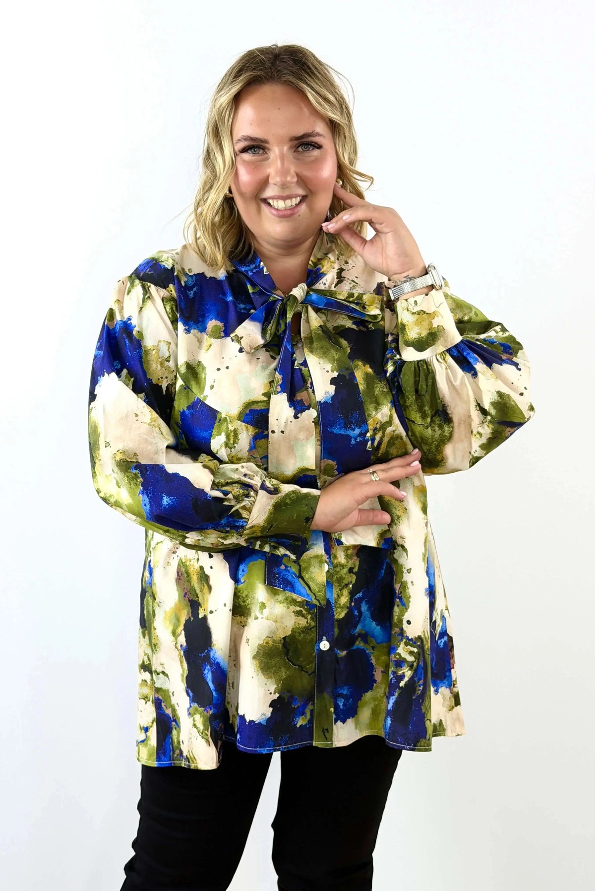 Bluzka koszulowa plus size z wiązaniem przy dekolcie Stylowa XL