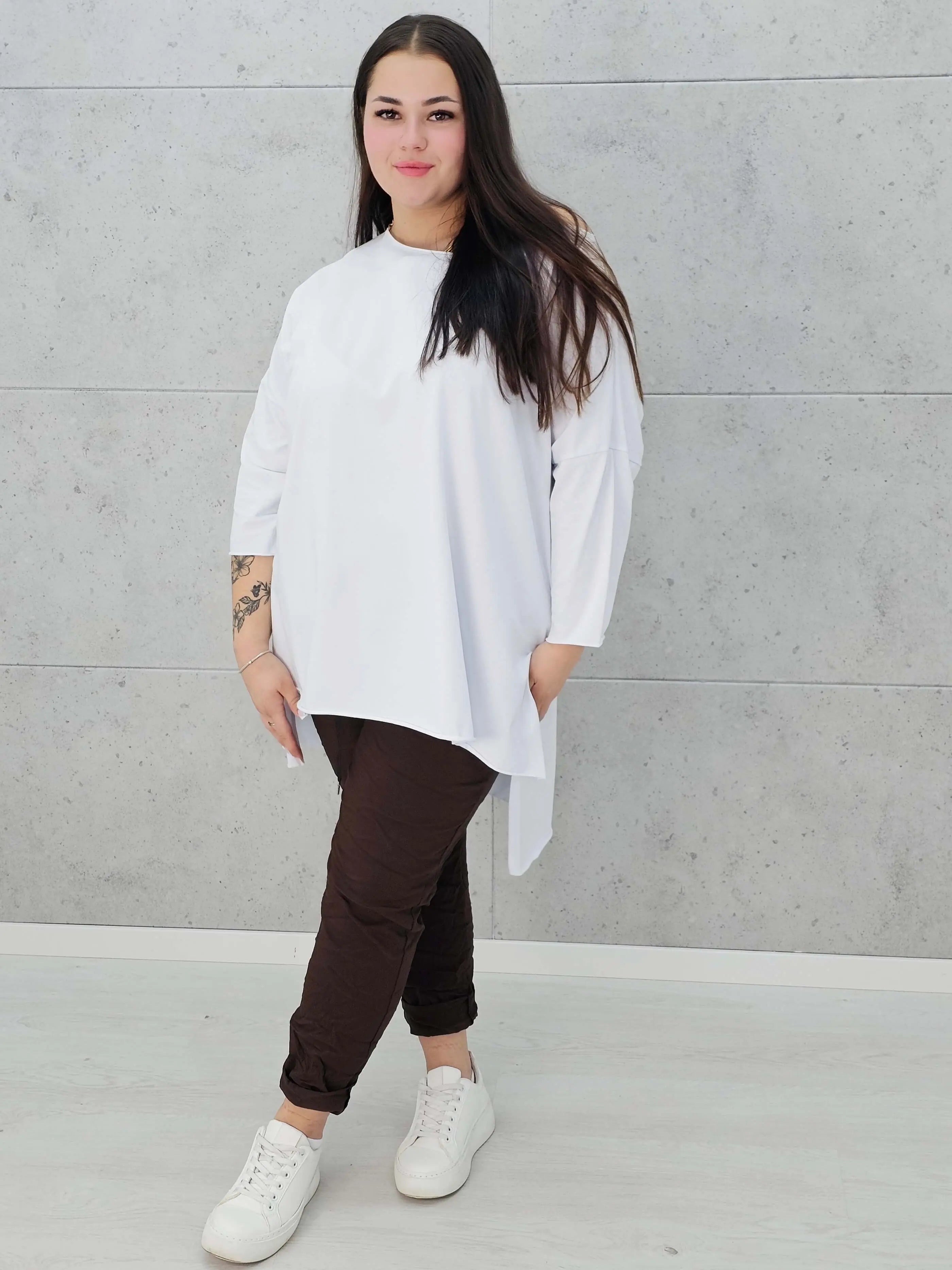 Bluzka oversize – klasyka, wygoda i styl dla każdej kobiety plus size Stylowa XL