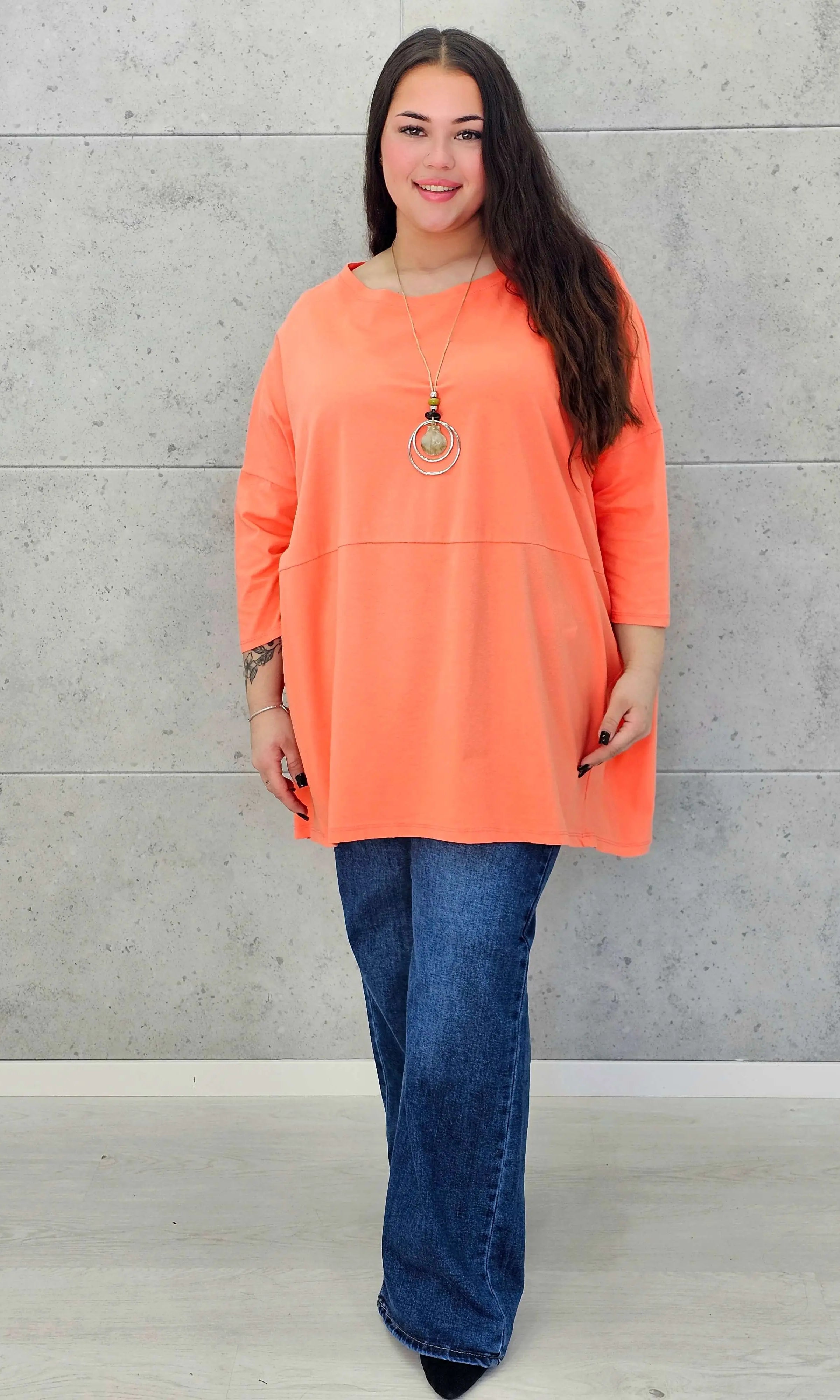 Bluzka plus size StylowaXL – lekka, oversize’owa i pełna koloru - Stylowa XL