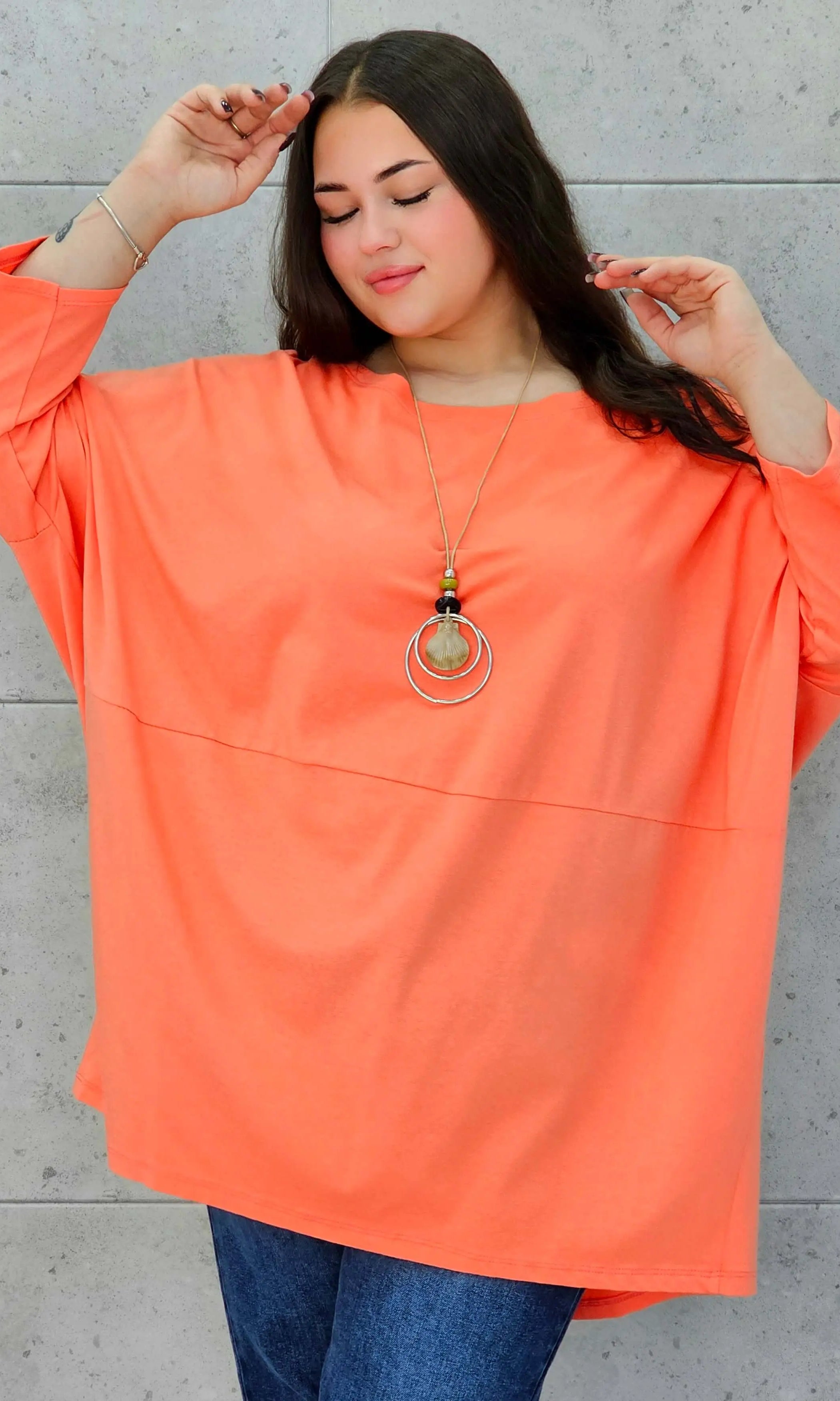 Bluzka plus size StylowaXL – lekka, oversize’owa i pełna koloru - Stylowa XL