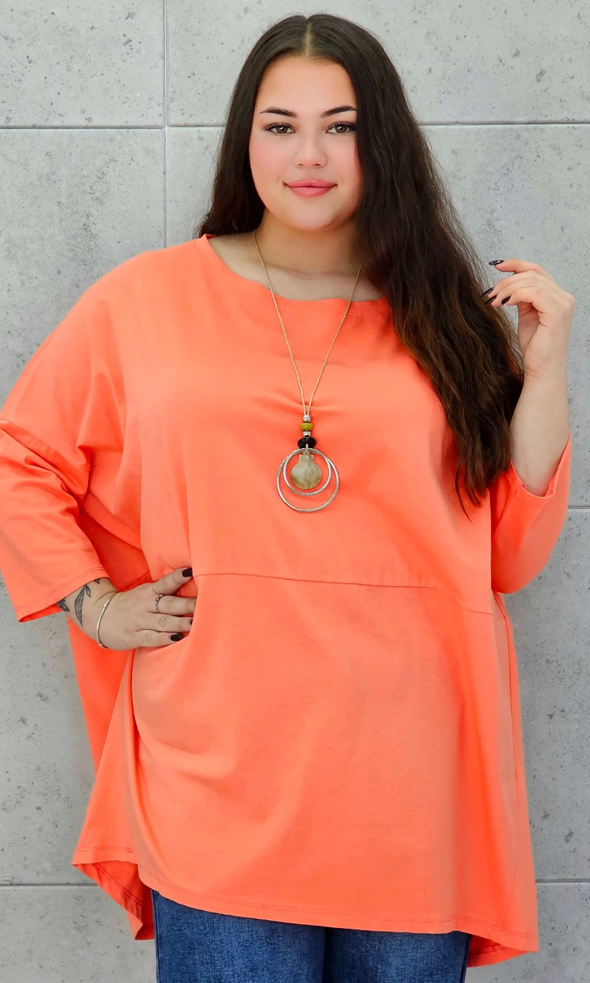 Bluzka plus size StylowaXL – lekka, oversize’owa i pełna koloru - Stylowa XL