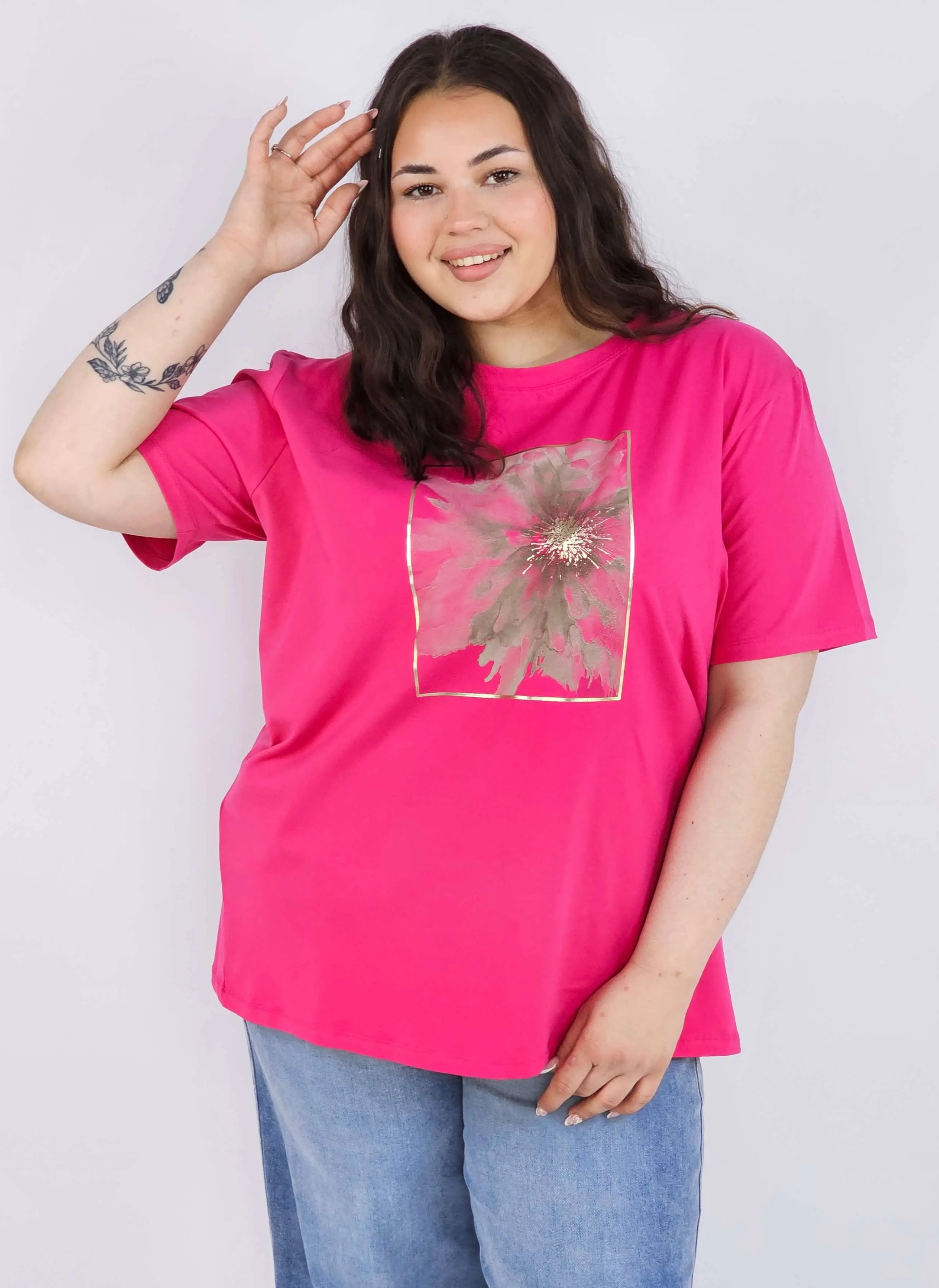 Bluzka plus size XXL z eleganckim nadrukiem – klasyka i styl Stylowa XL